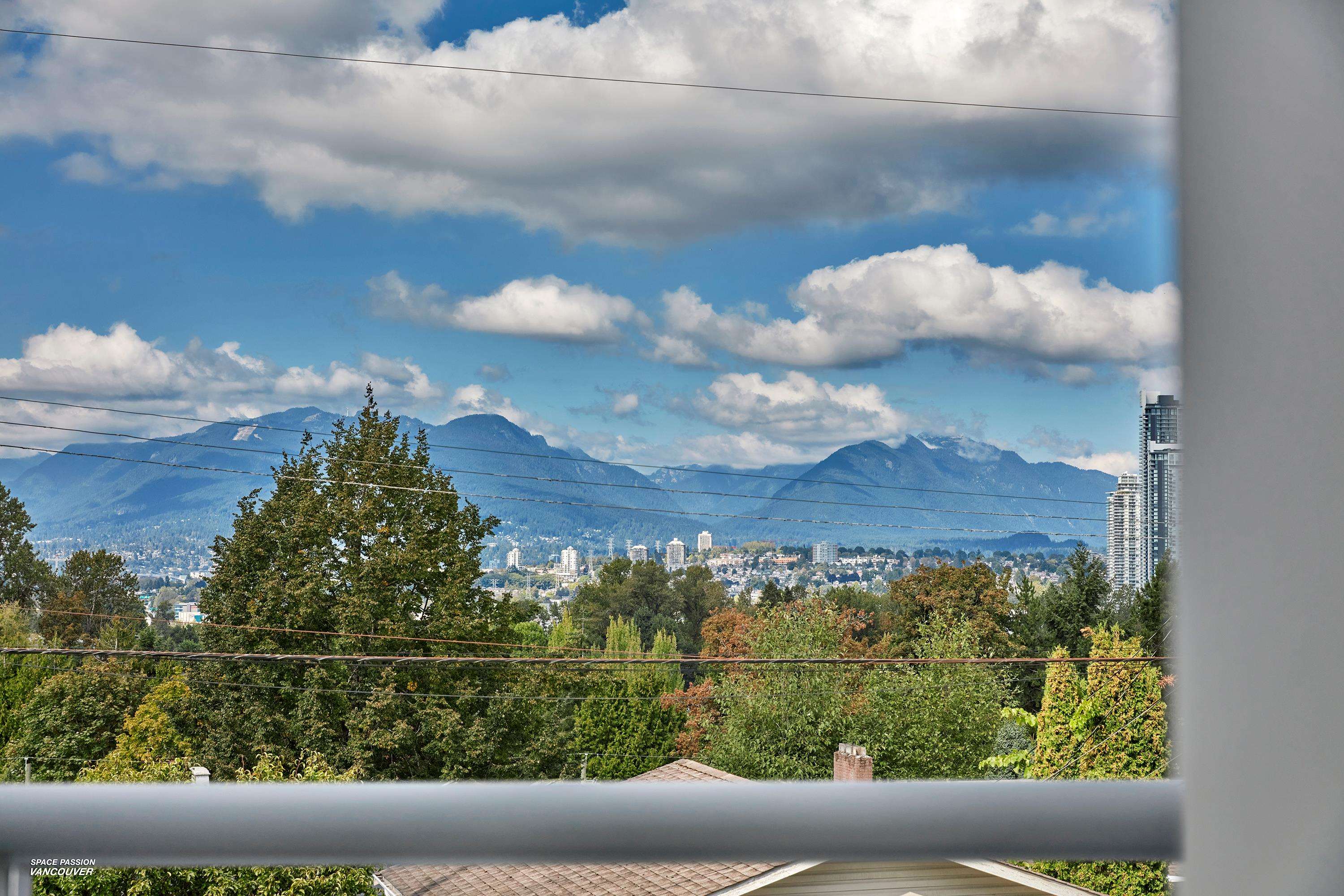 3937 ELMWOOD STREET, Burnaby BC V5G 1R9, R3049806, BC,
