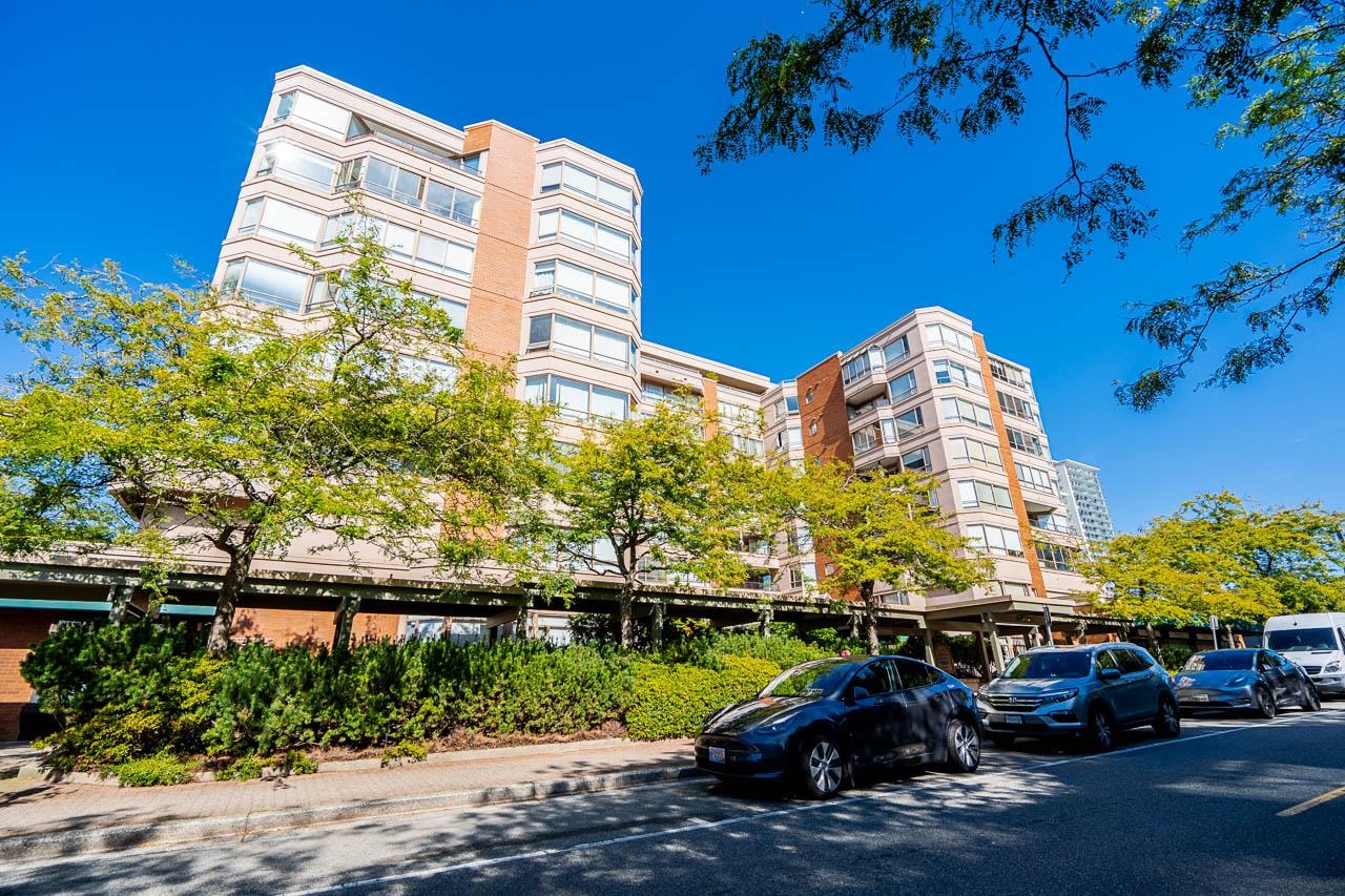 502 15111 RUSSELL AVENUE, R3049810, BC,