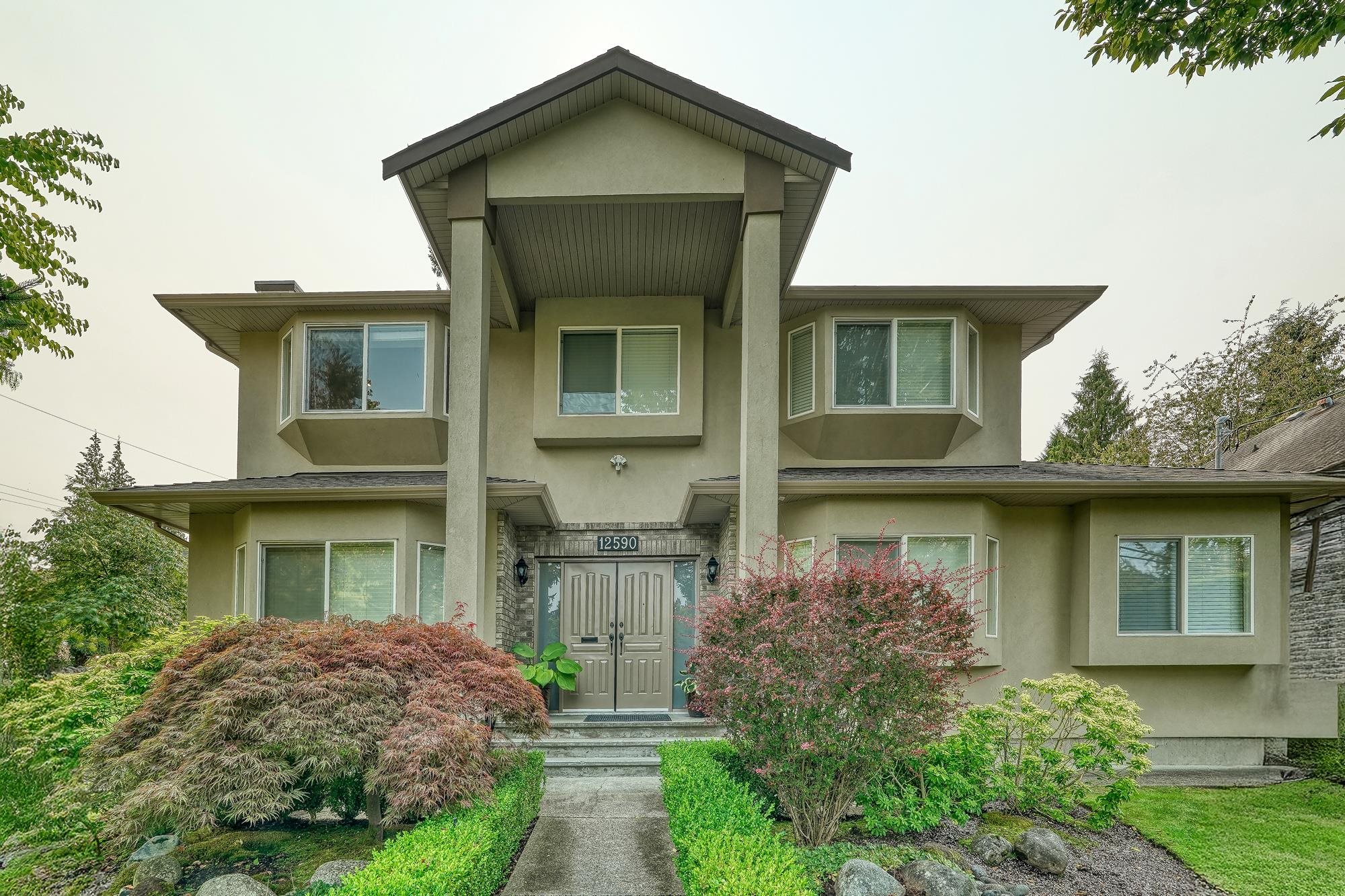 12590 27 AVENUE, Surrey BC V4A 2M7, R3049977, BC,