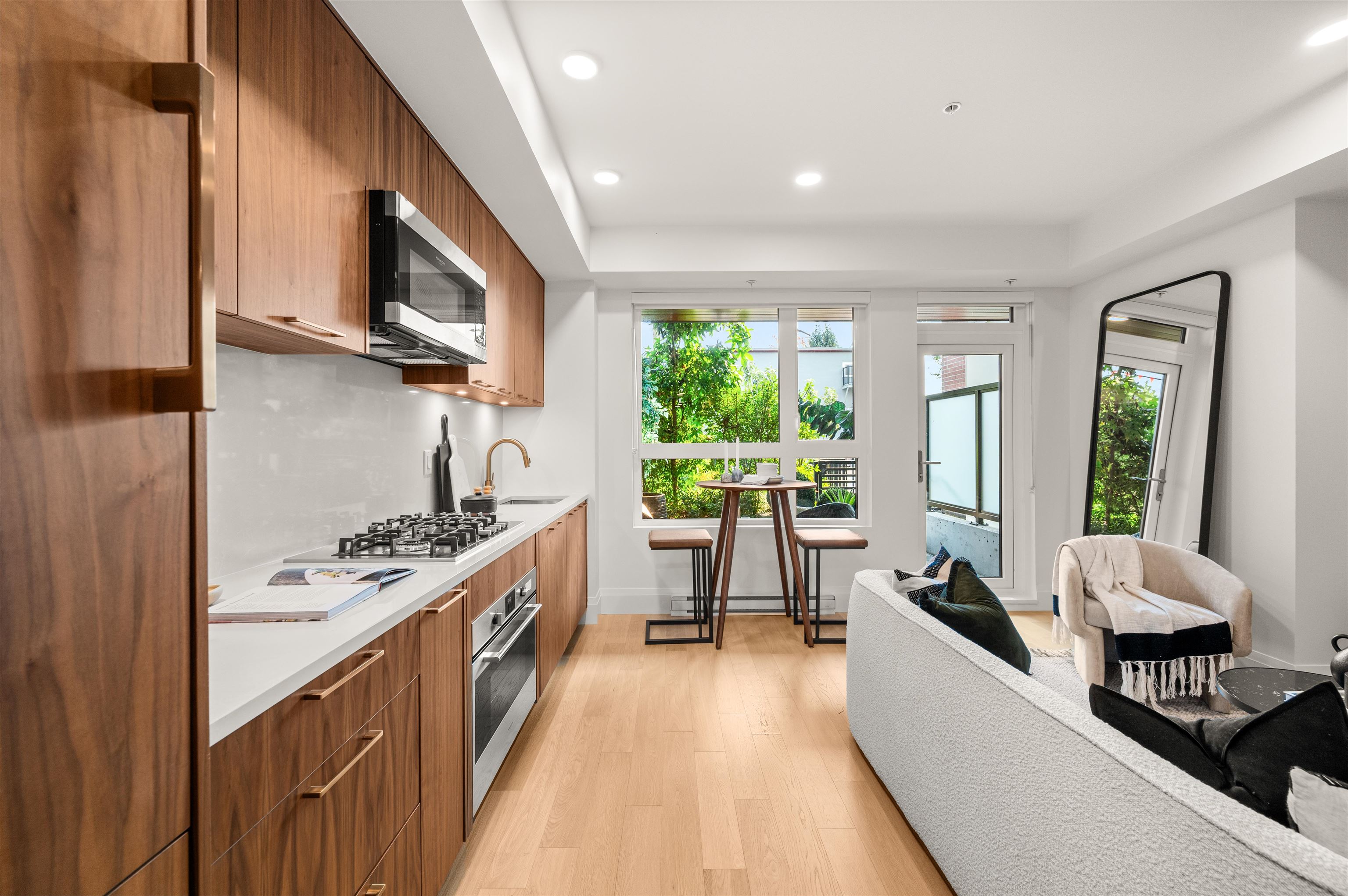 106 2550 GARDEN DRIVE, R3050099, BC,