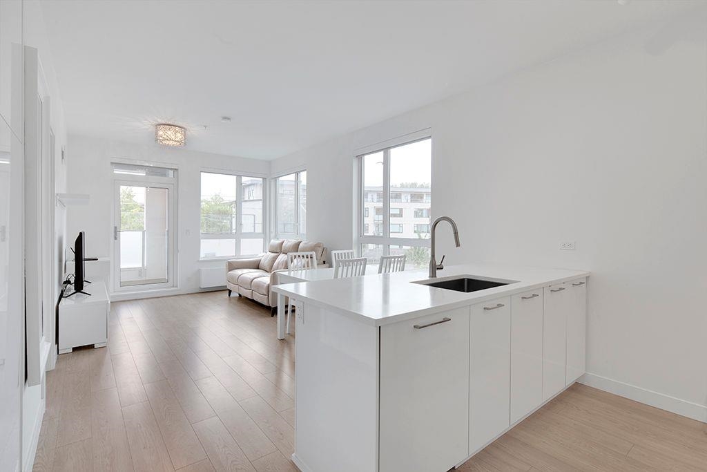 308 711 14TH STREET, R3050200, BC,