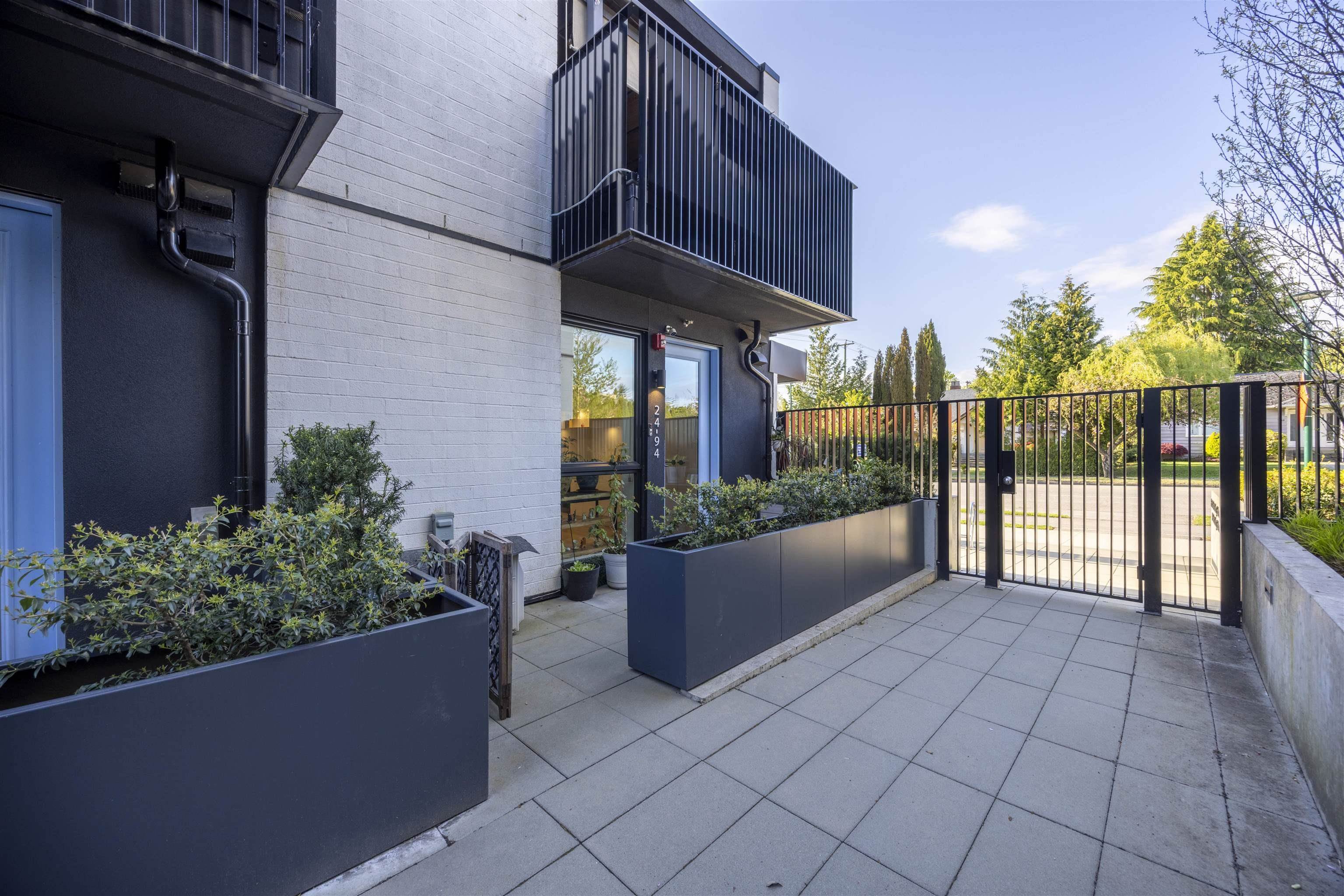 24 94 KING EDWARD AVENUE, R3050233, BC,