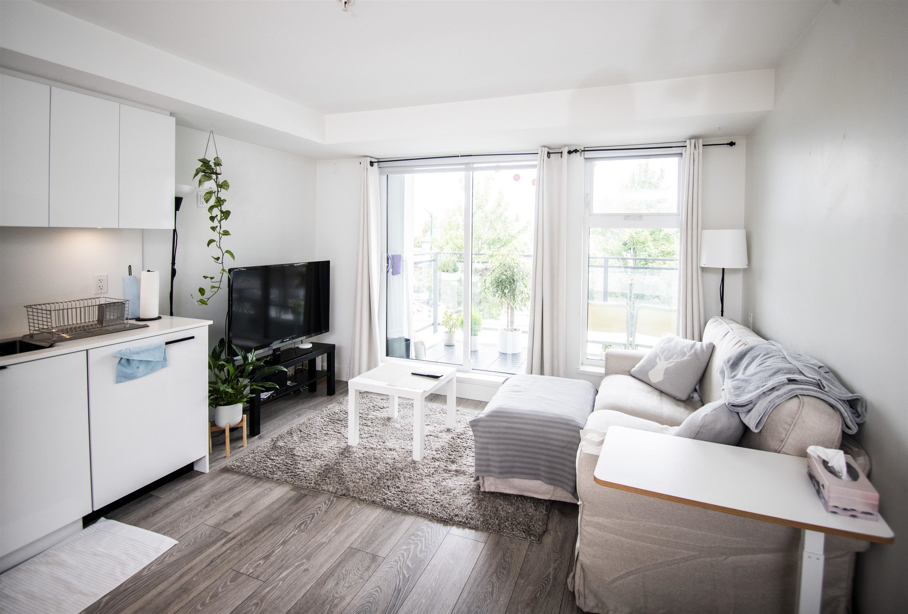 216 630 BROADWAY, R3050262, BC,