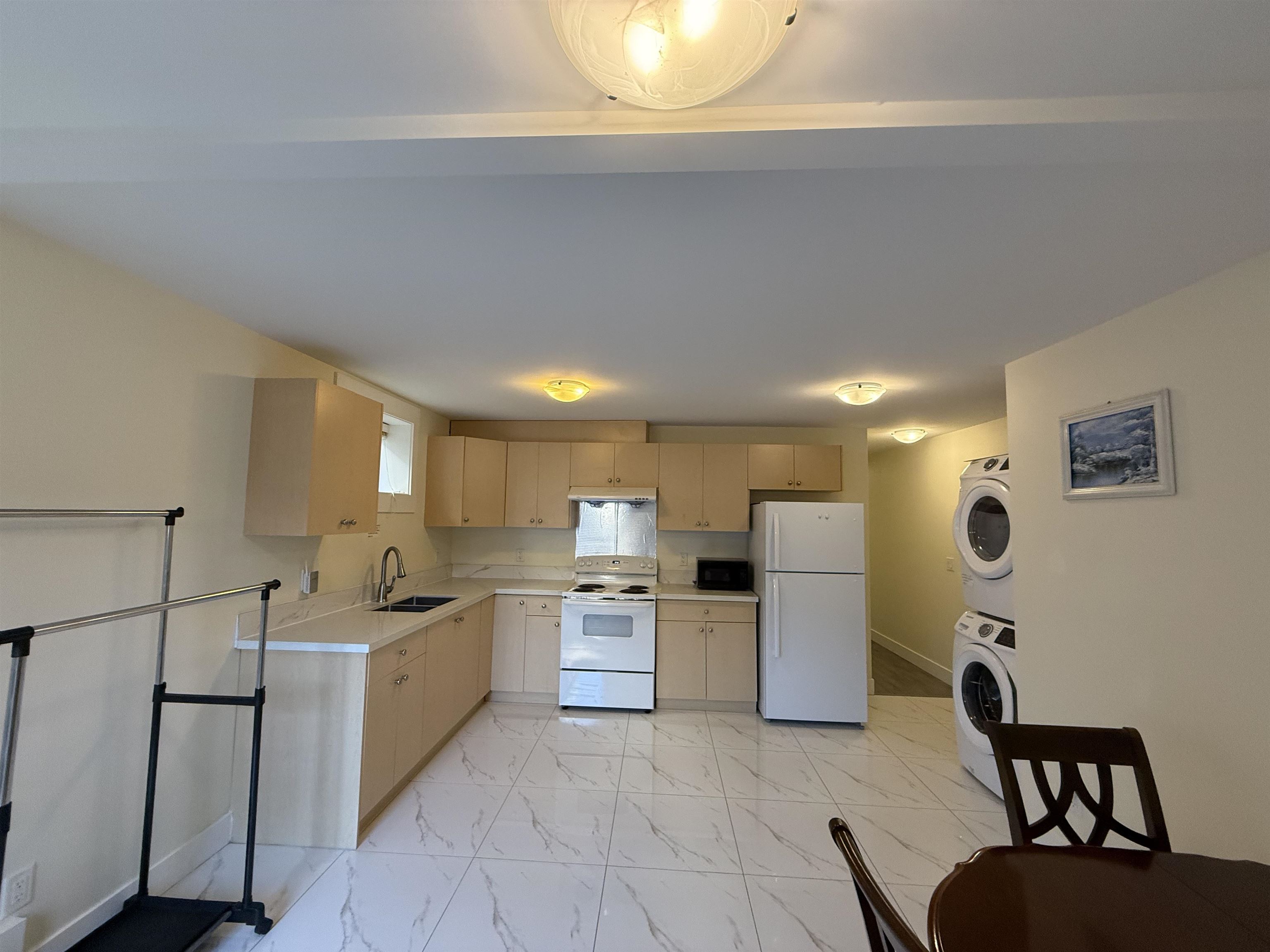 2 Bed Suite 4XXX HUXLEY AVENUE, R3050305, BC,