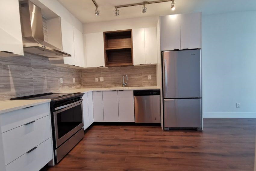 2F 5355 LANE STREET, R3050358, BC,