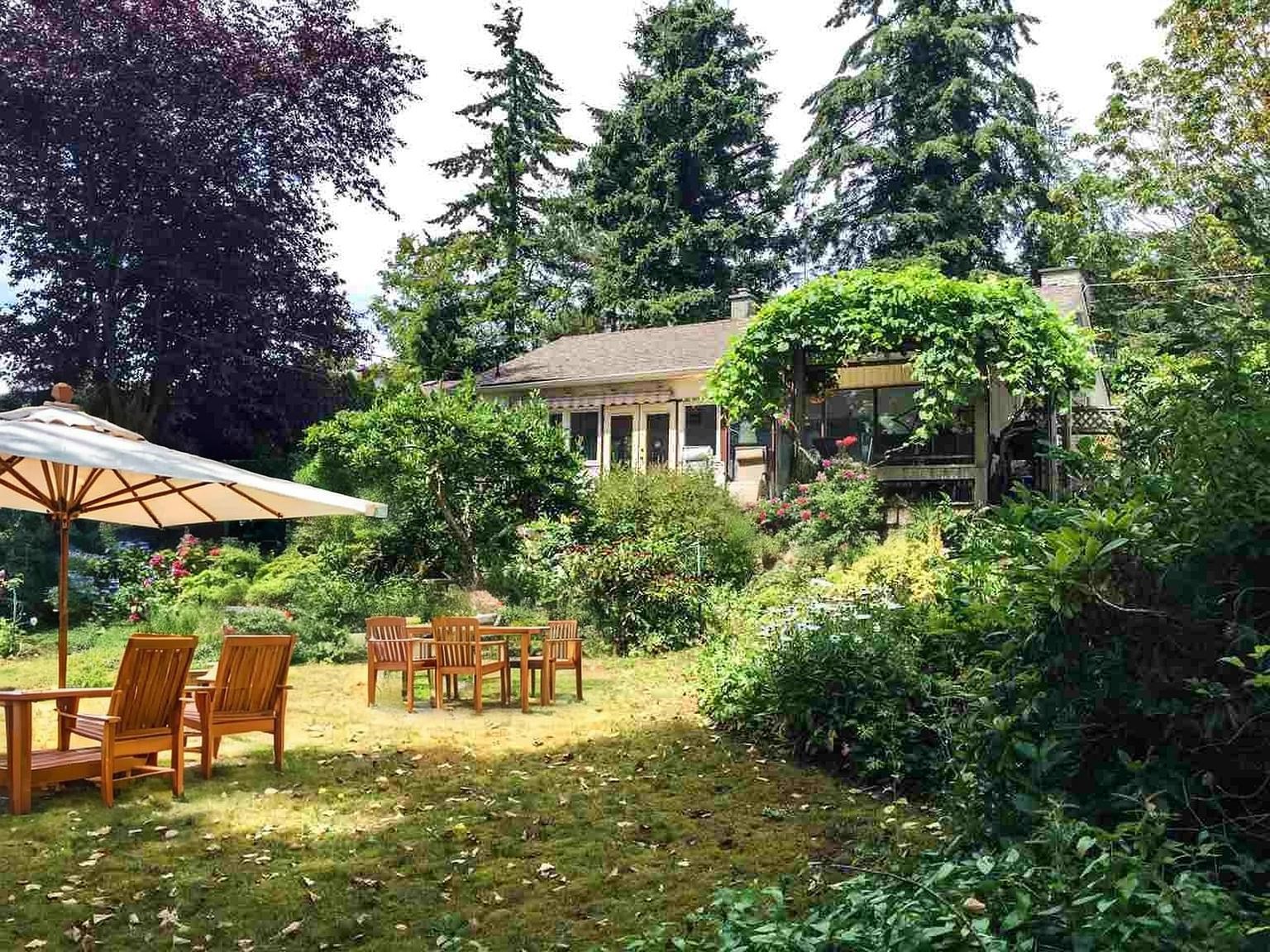 MLS® listing #R3050370 for sale located at 1381 EVERALL STREET, White Rock BC V4B 3S7