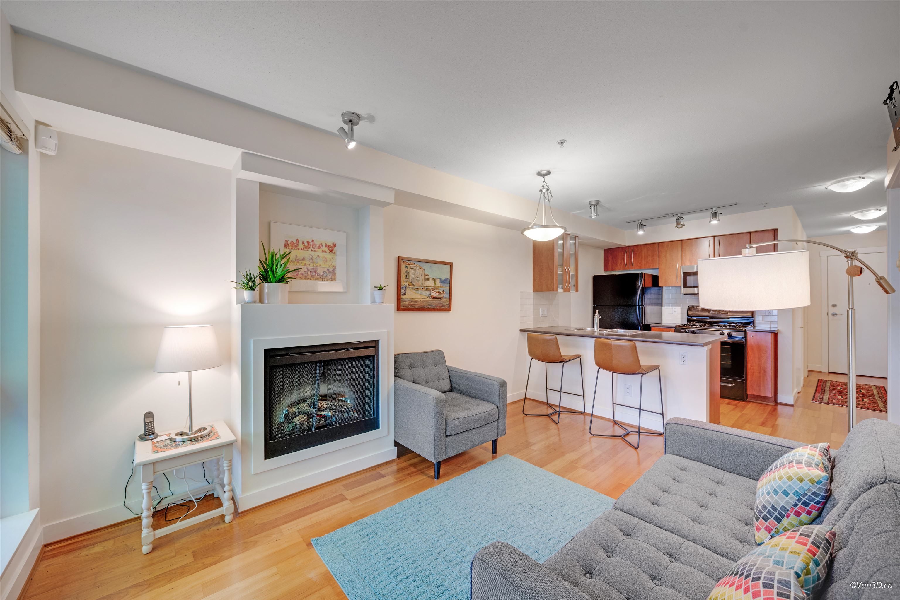201 736 14TH AVENUE, R3050448, BC,