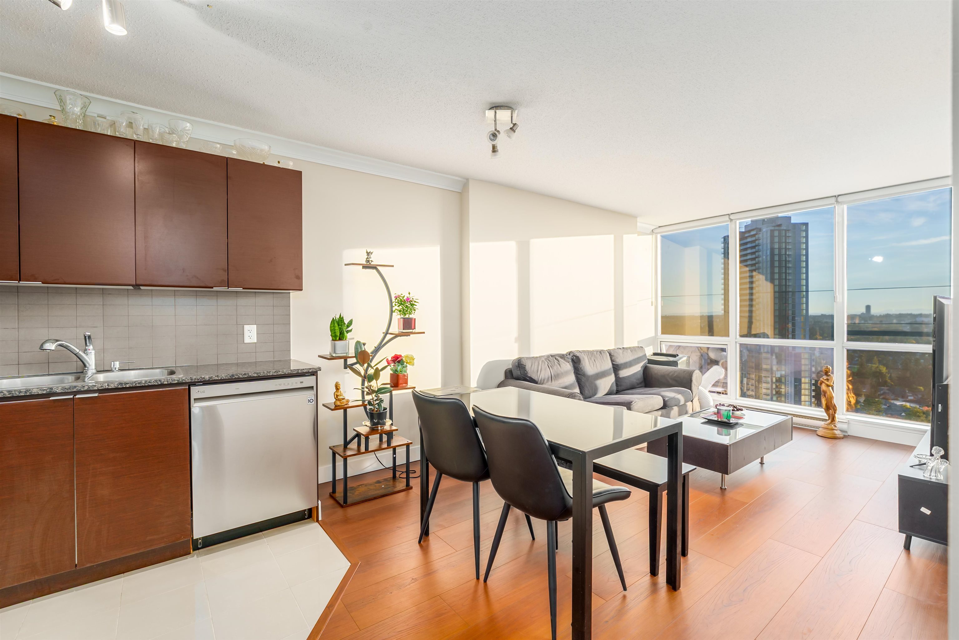 3001 13618 100 AVENUE, R3050497, BC,