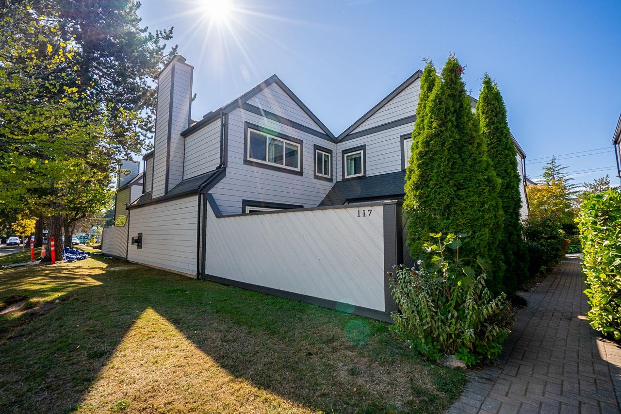 117 5421 10 AVENUE, R3050557, BC,