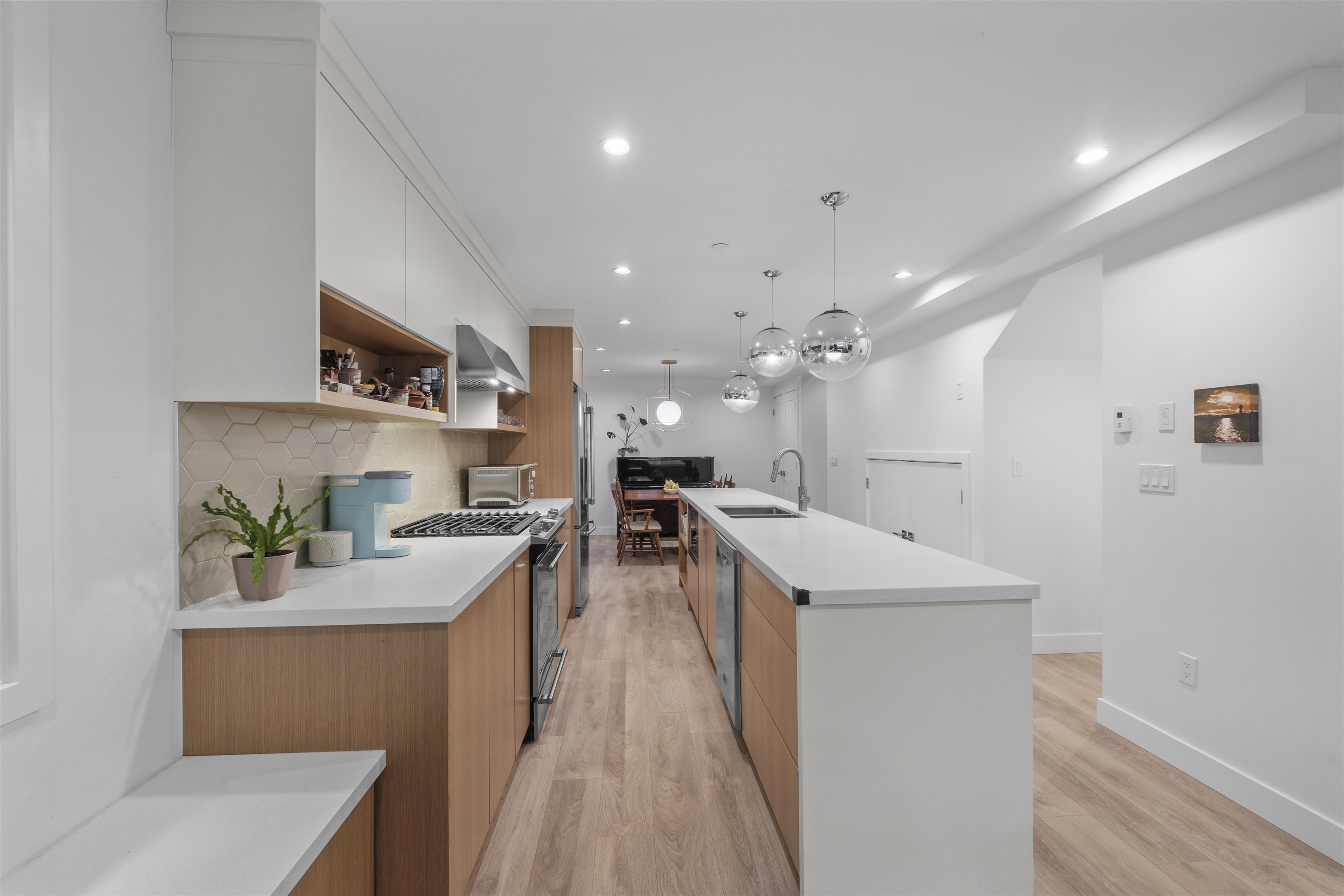 1452 E 20TH AVENUE, Vancouver BC V5N 2K6, R3050643, BC,