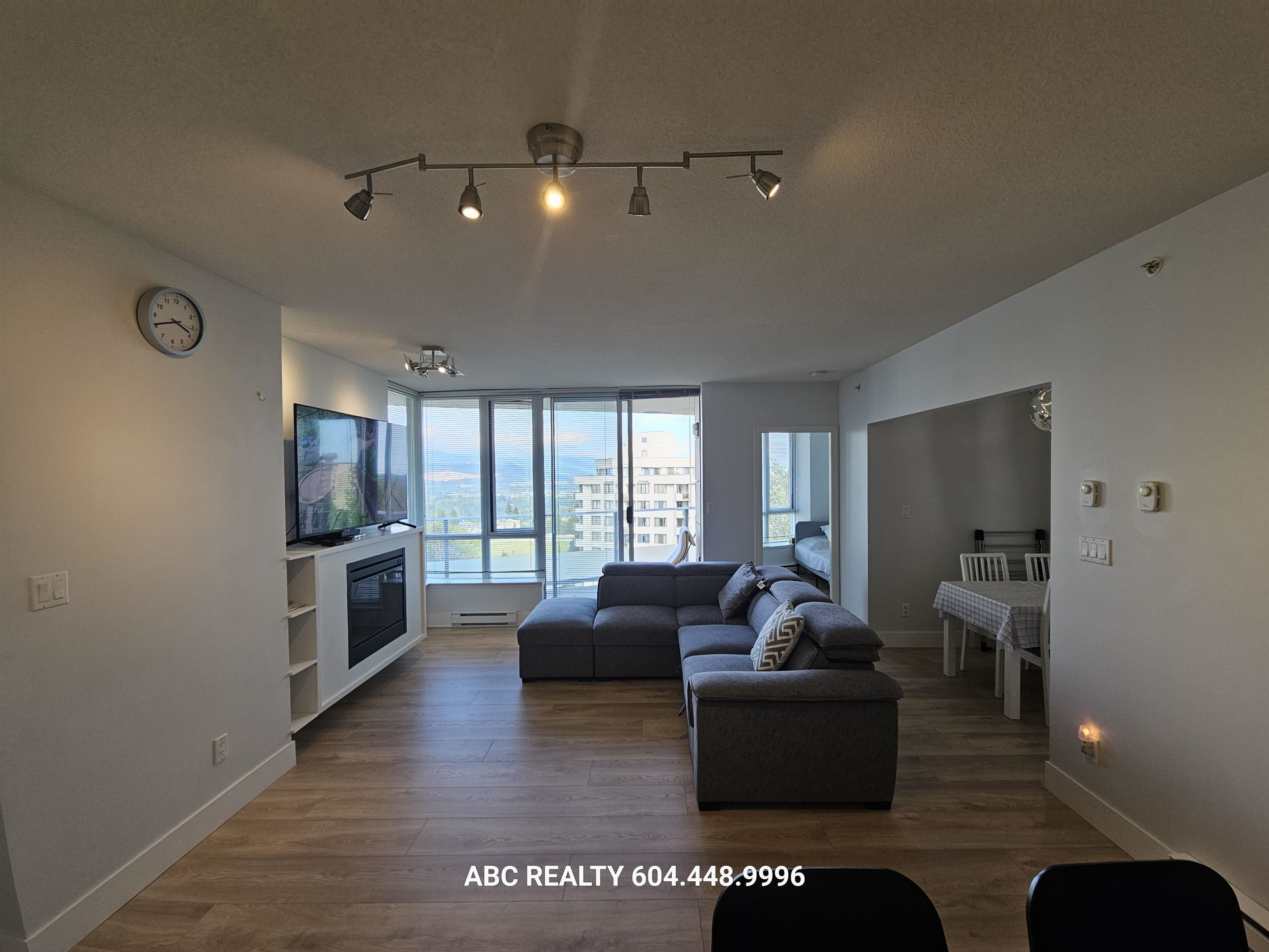 10FL 4808 HAZEL STREET, R3050669, BC,