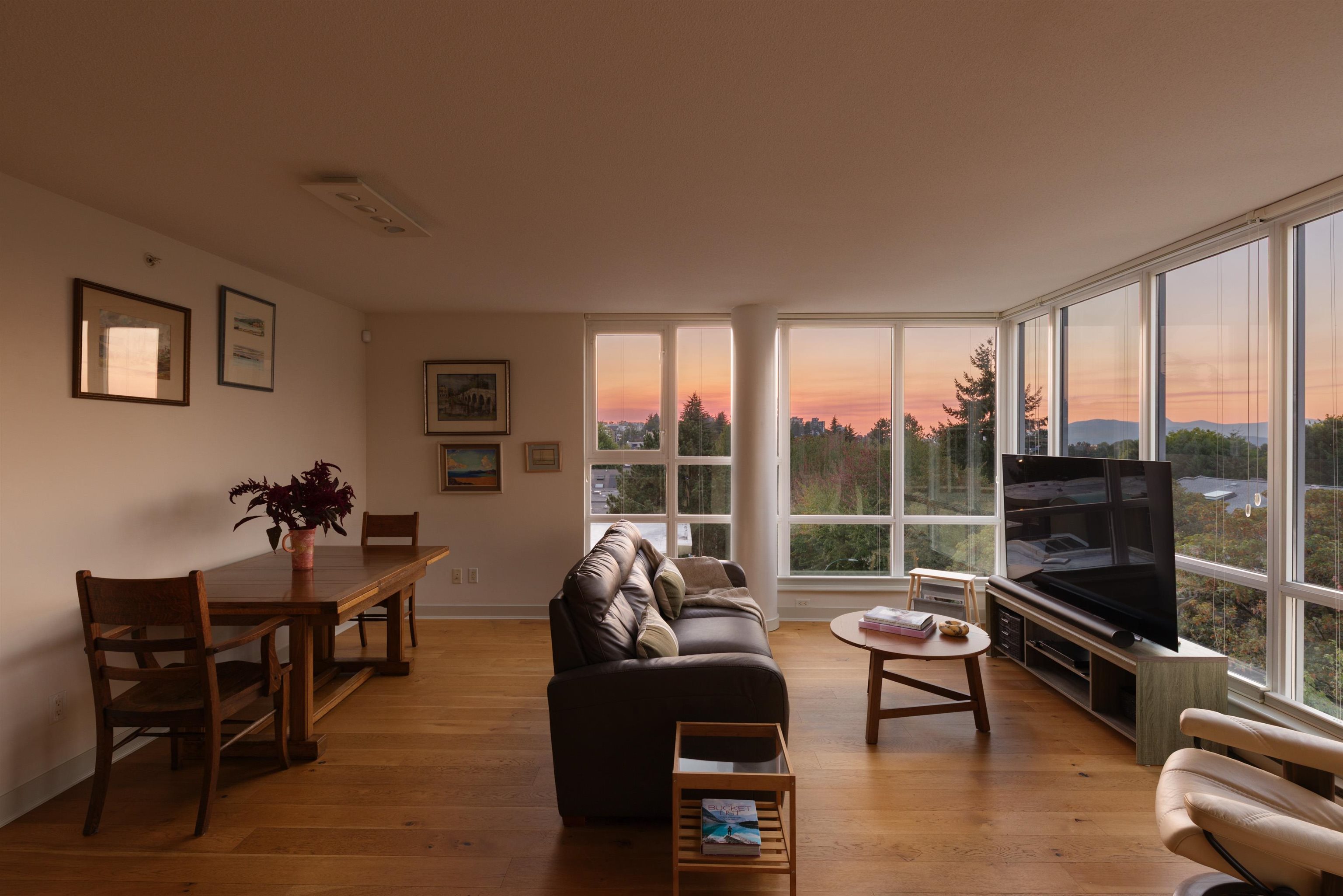 701 1808 3RD AVENUE, R3050724, BC,