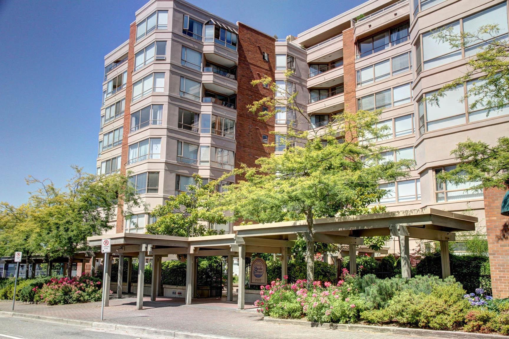 MLS® listing #R3050775 for sale located at 812 15111 RUSSELL AVENUE