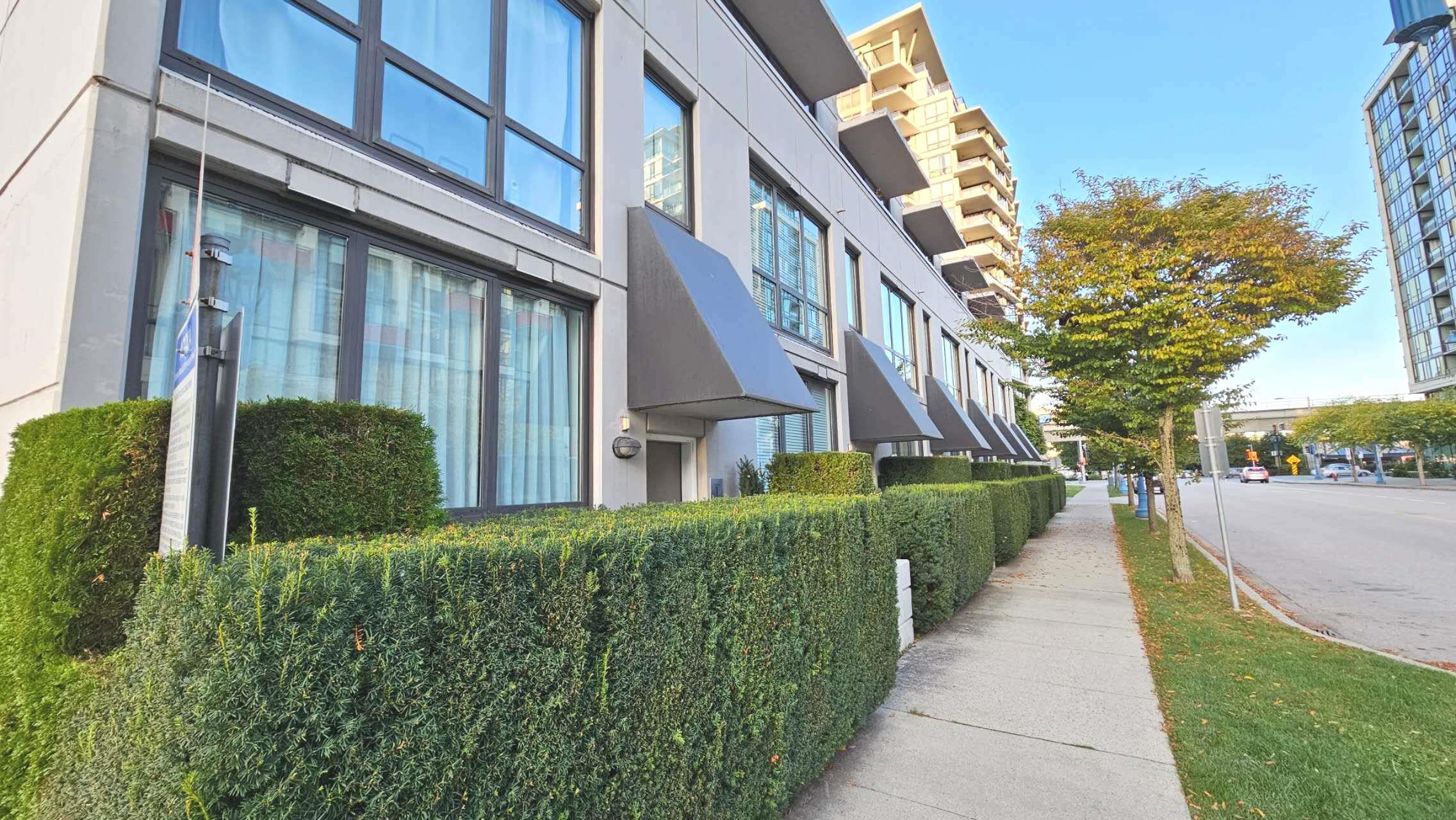 1 7911 ACKROYD ROAD, R3050792, BC,