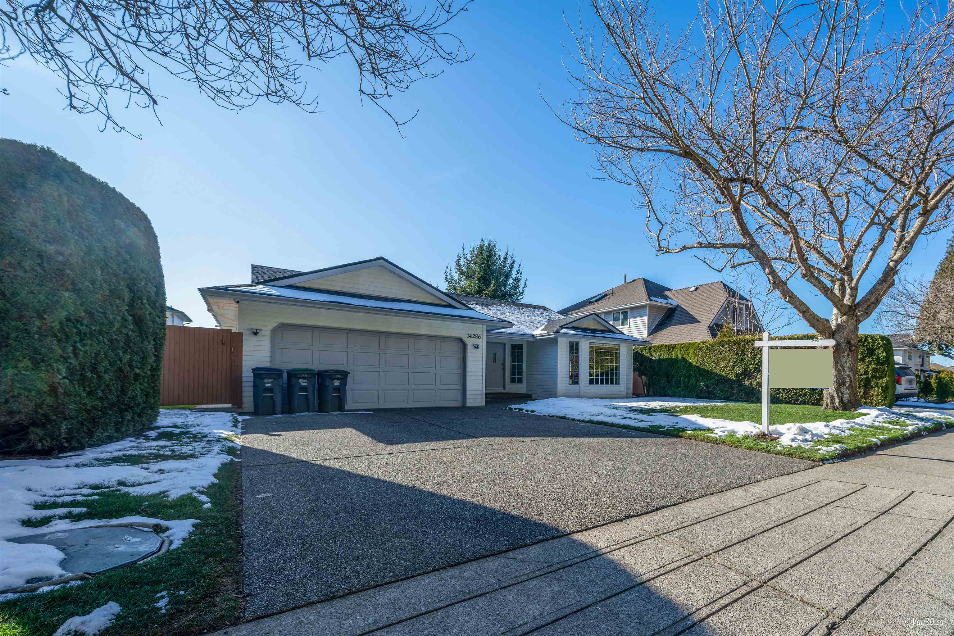 14286 20 AVENUE, Surrey BC V4A 8P9, R3050830, BC,