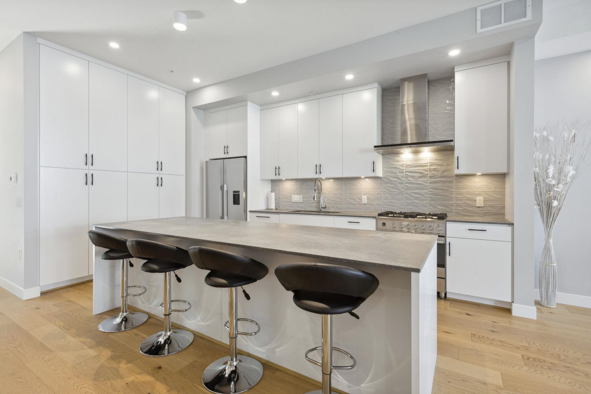 4684 CAPILANO ROAD, North Vancouver BC V7R 4K3, R3051035, BC,