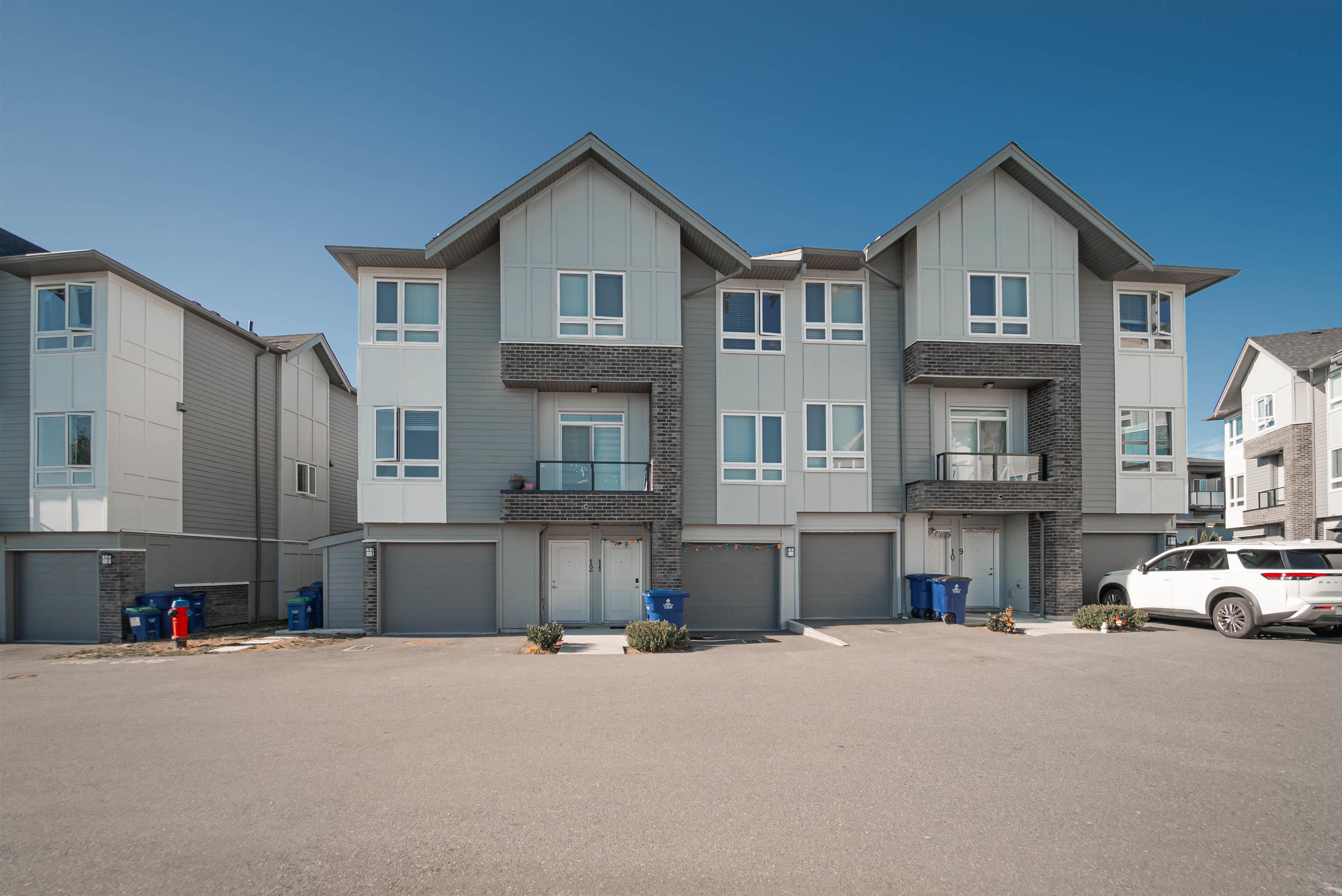 12 3323 ROCKHILL PLACE, R3051078, BC,