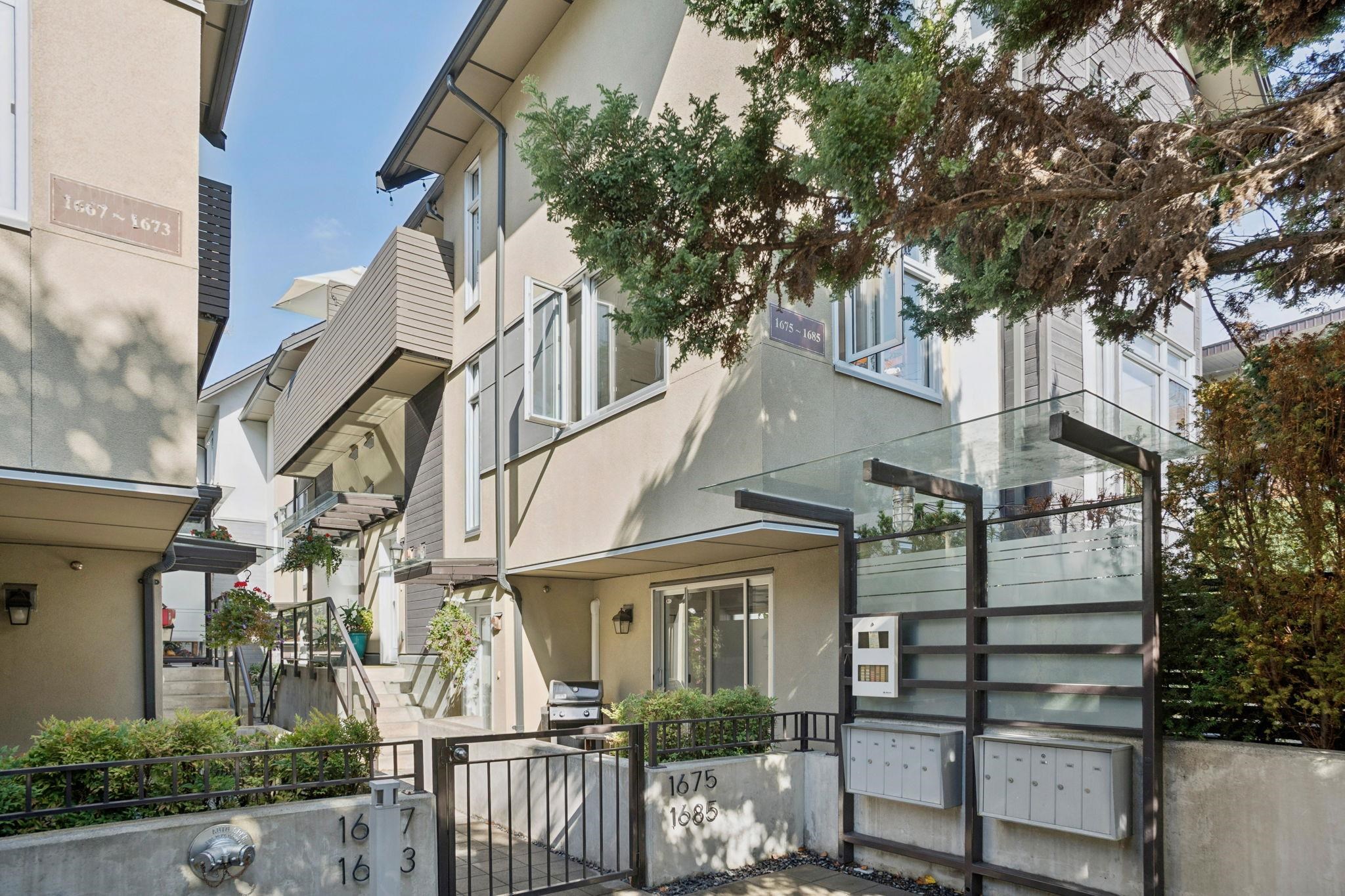1683 KITCHENER STREET, Vancouver BC V5L 2W1, R3051395, BC,