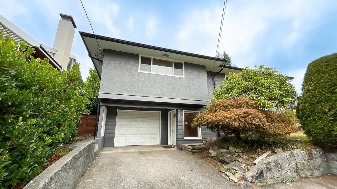 316 W QUEENS ROAD, North Vancouver BC V7N 2K5, R3051457, BC,