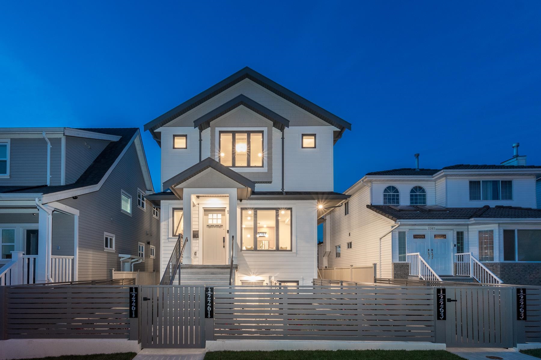 2261 E 35TH AVENUE, Vancouver BC V5P 1C1, R3051479, BC,