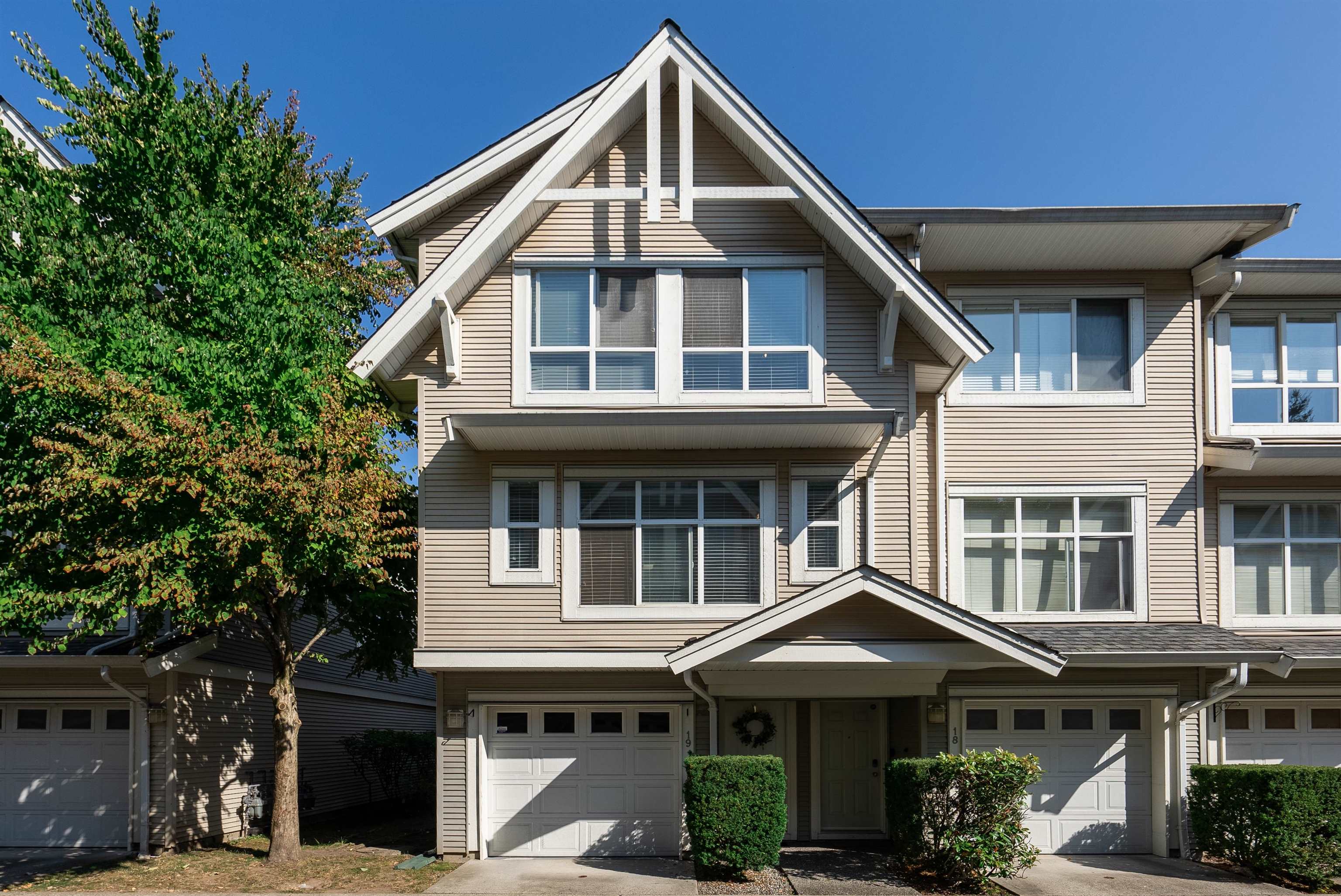 19 6415 197 STREET, R3051703, BC,