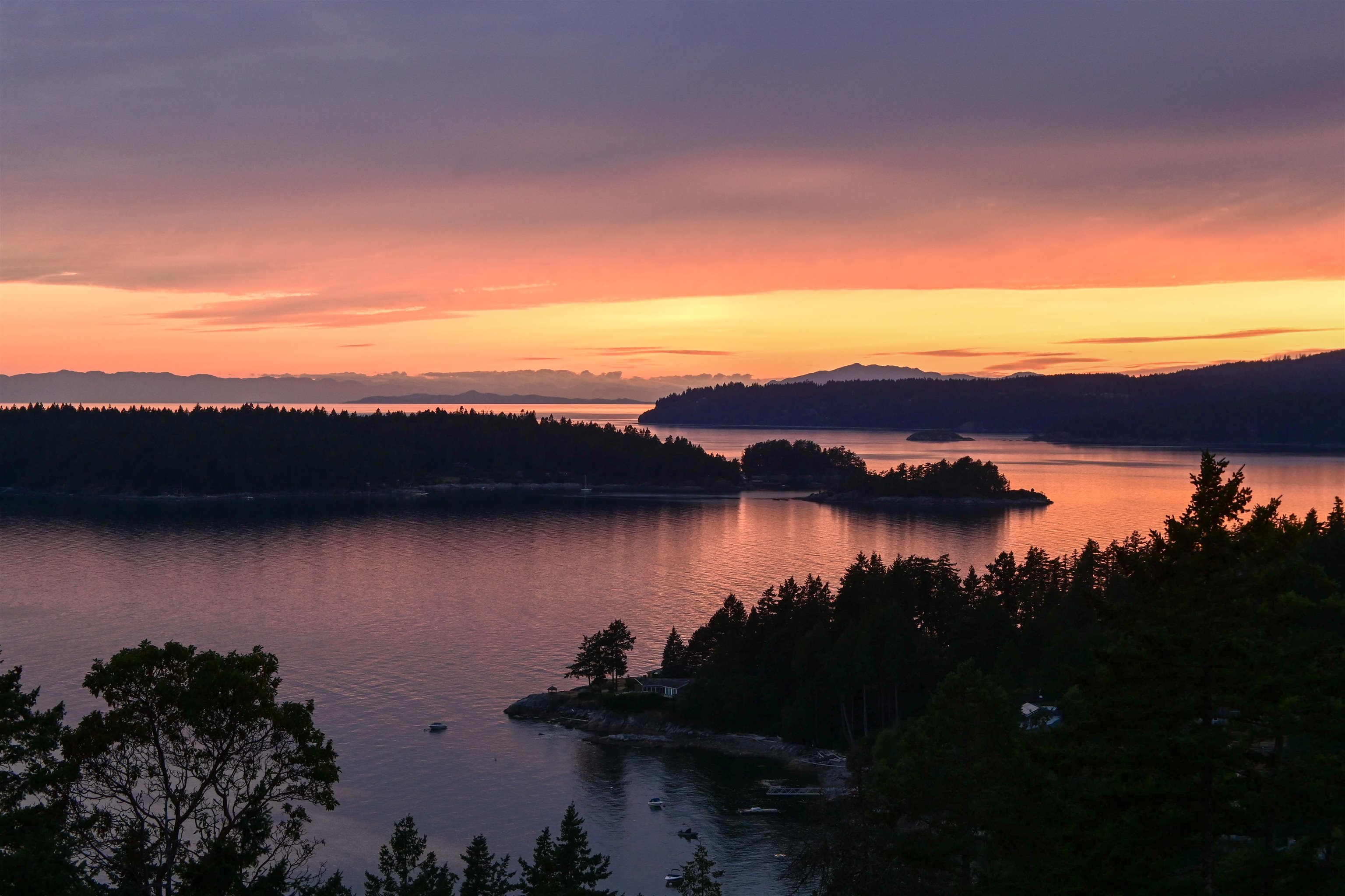 1673 EVERGREEN LANE, Bowen Island BC V0N 1G2, R3051757, BC,