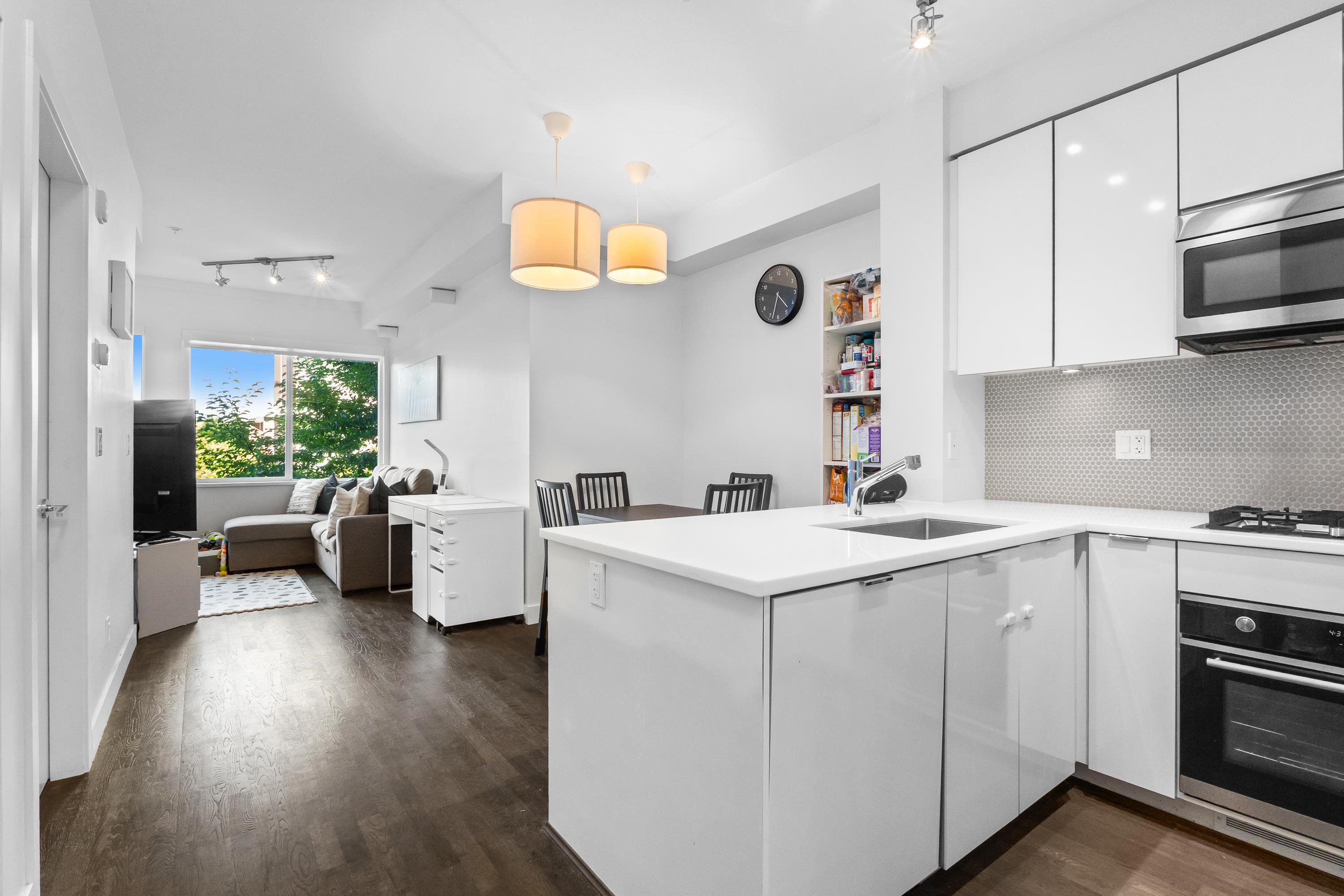 208 10011 RIVER DRIVE, R3051822, BC,