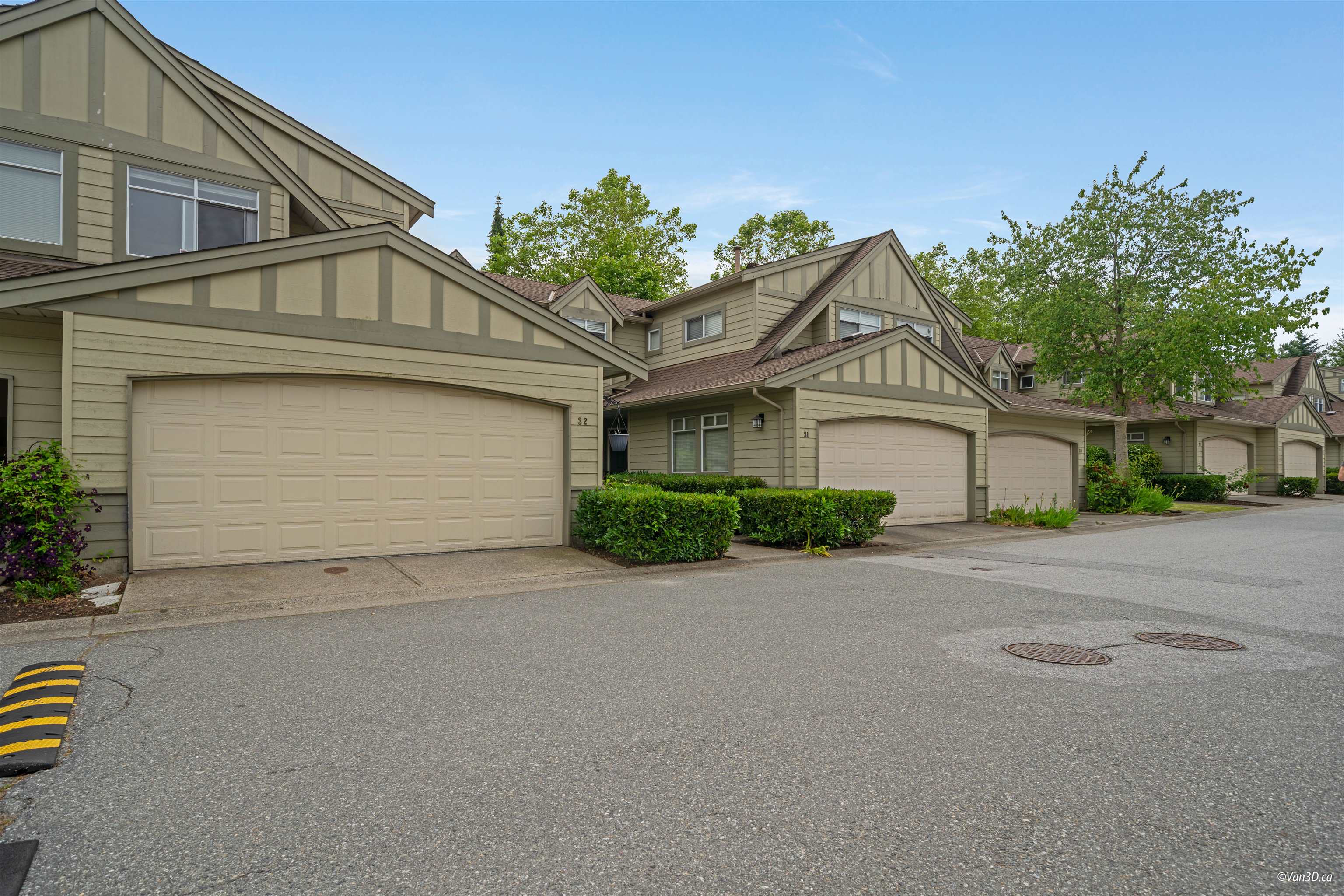 32 10238 155A STREET, R3051840, BC,