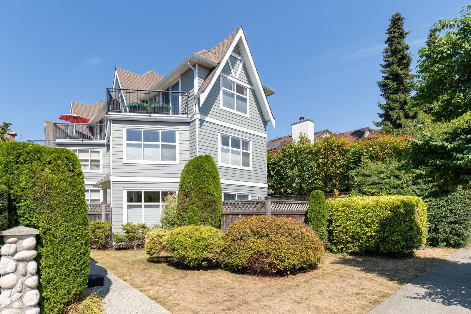 1 252 13TH STREET, R3051912, BC,