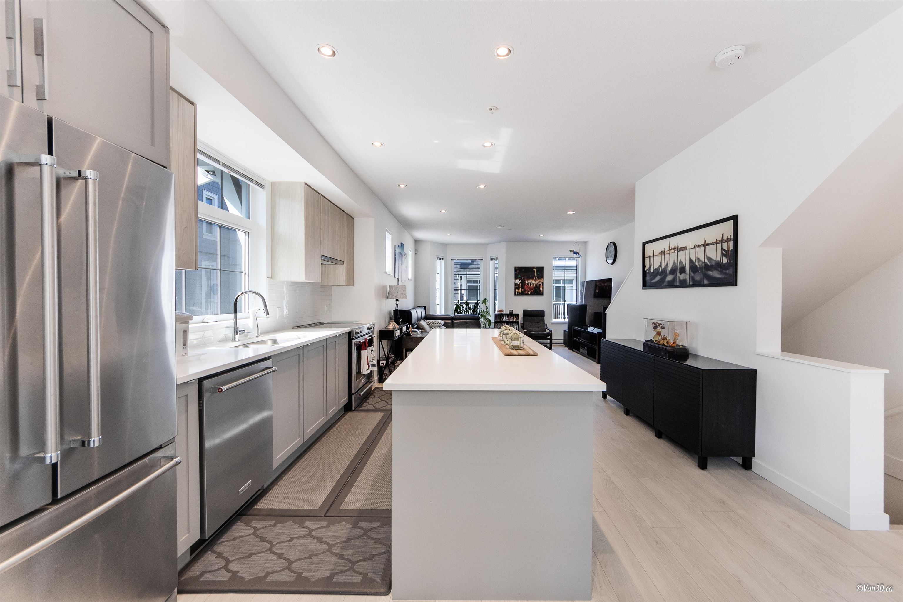 8 2560 PITT RIVER ROAD, R3052085, BC,