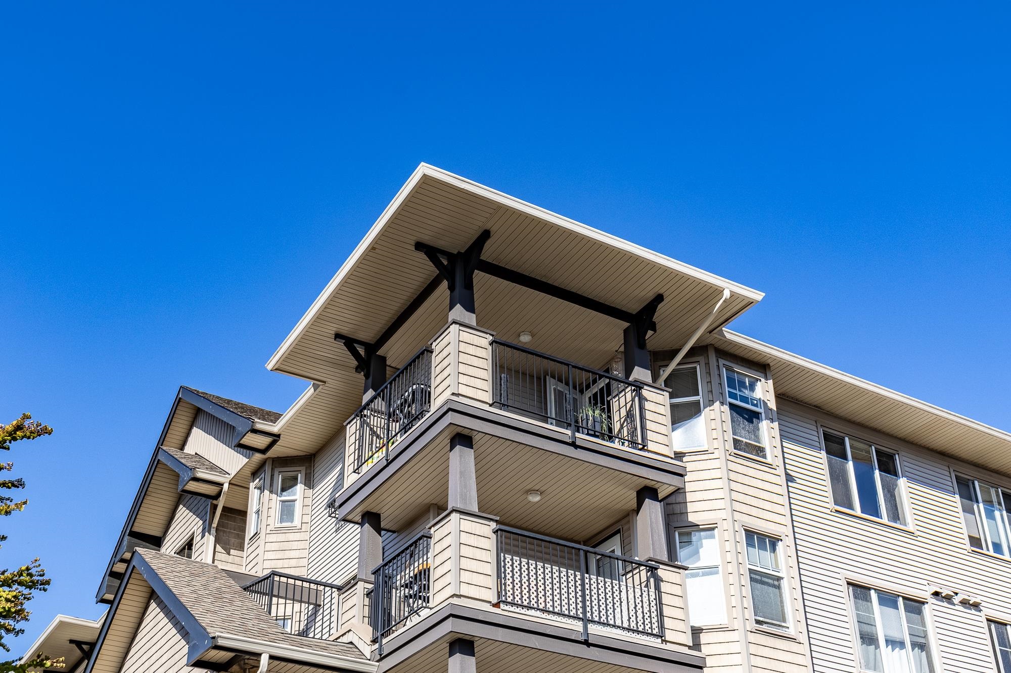 415 5438 198 STREET, R3052156, BC,