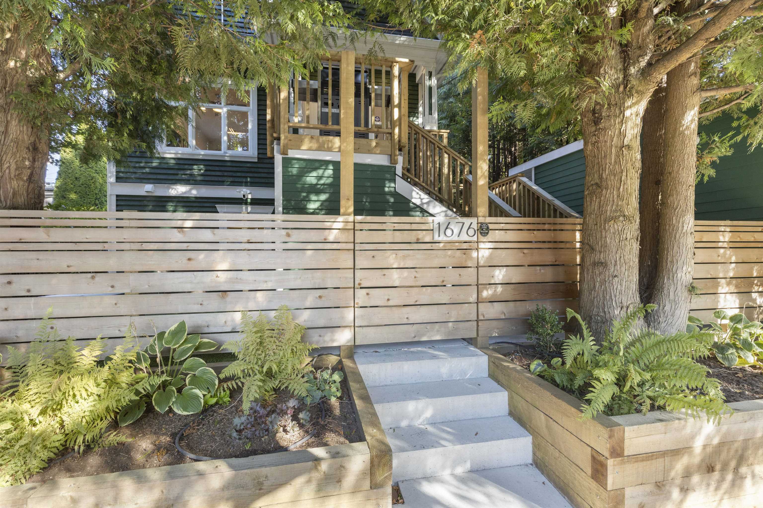 1676 VICTORIA DRIVE, Vancouver BC V5L 4H3, R3052190, BC,
