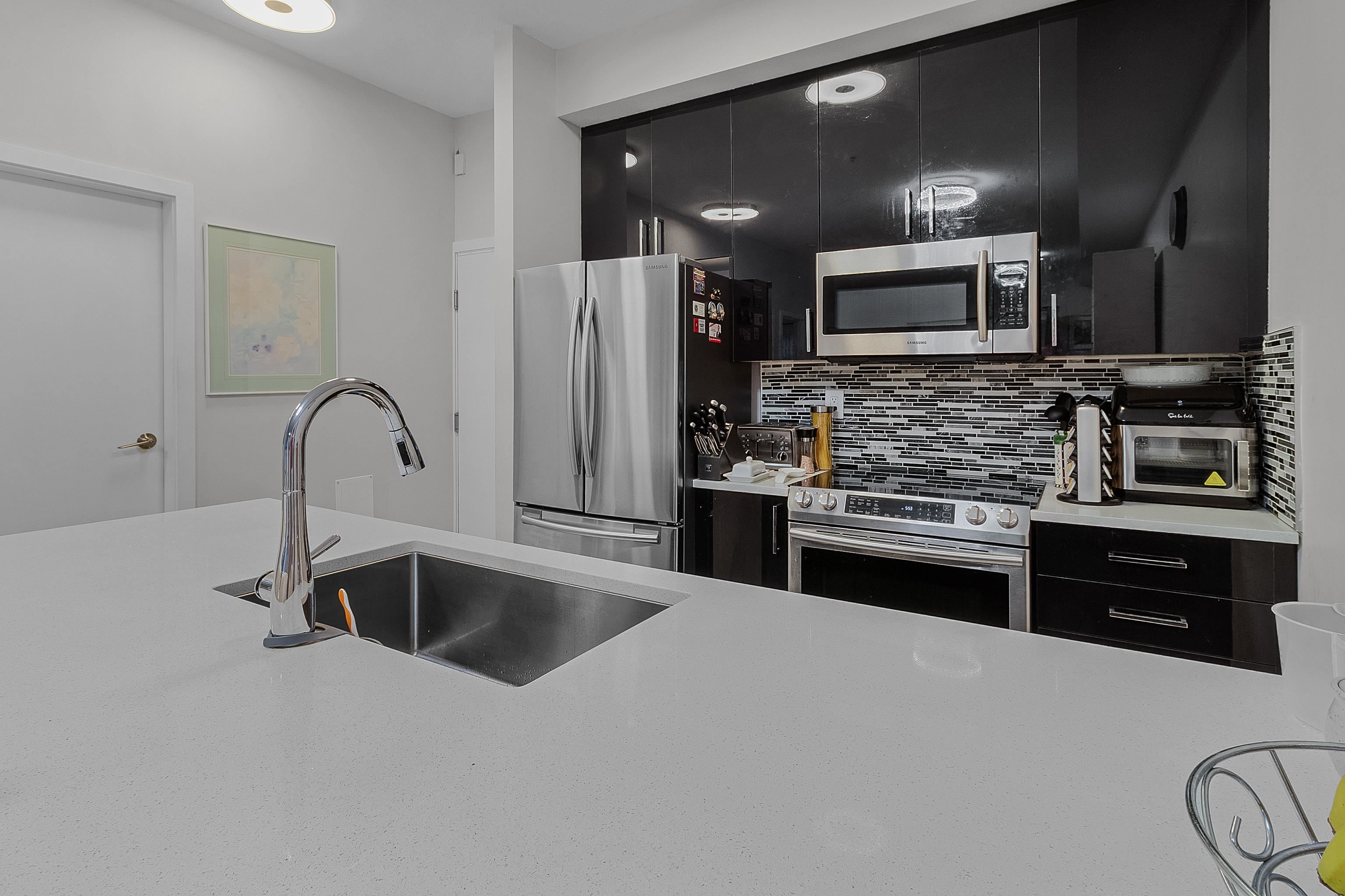 107 10088 148 STREET, R3052196, BC,