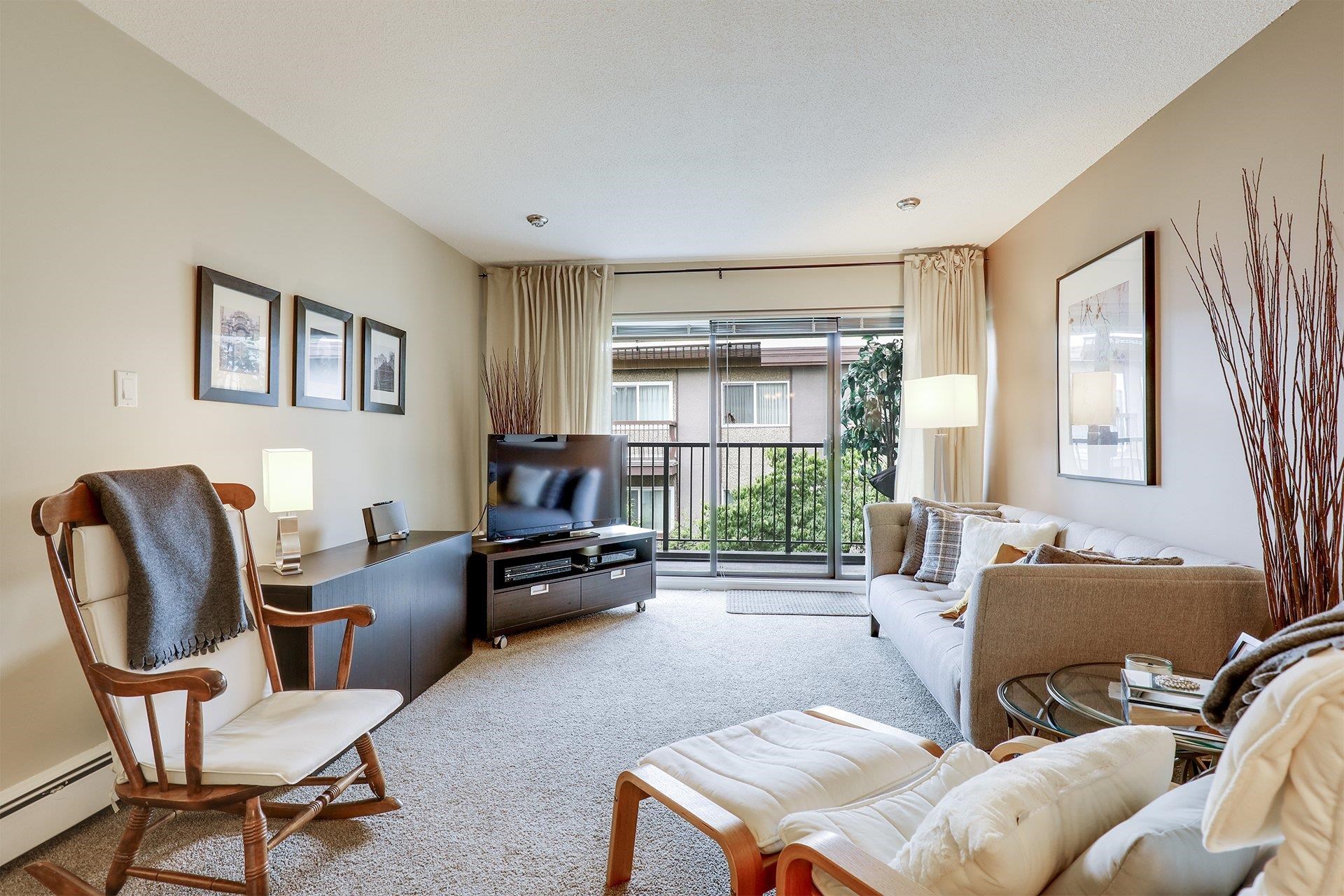 302 330 1ST STREET, R3052201, BC,