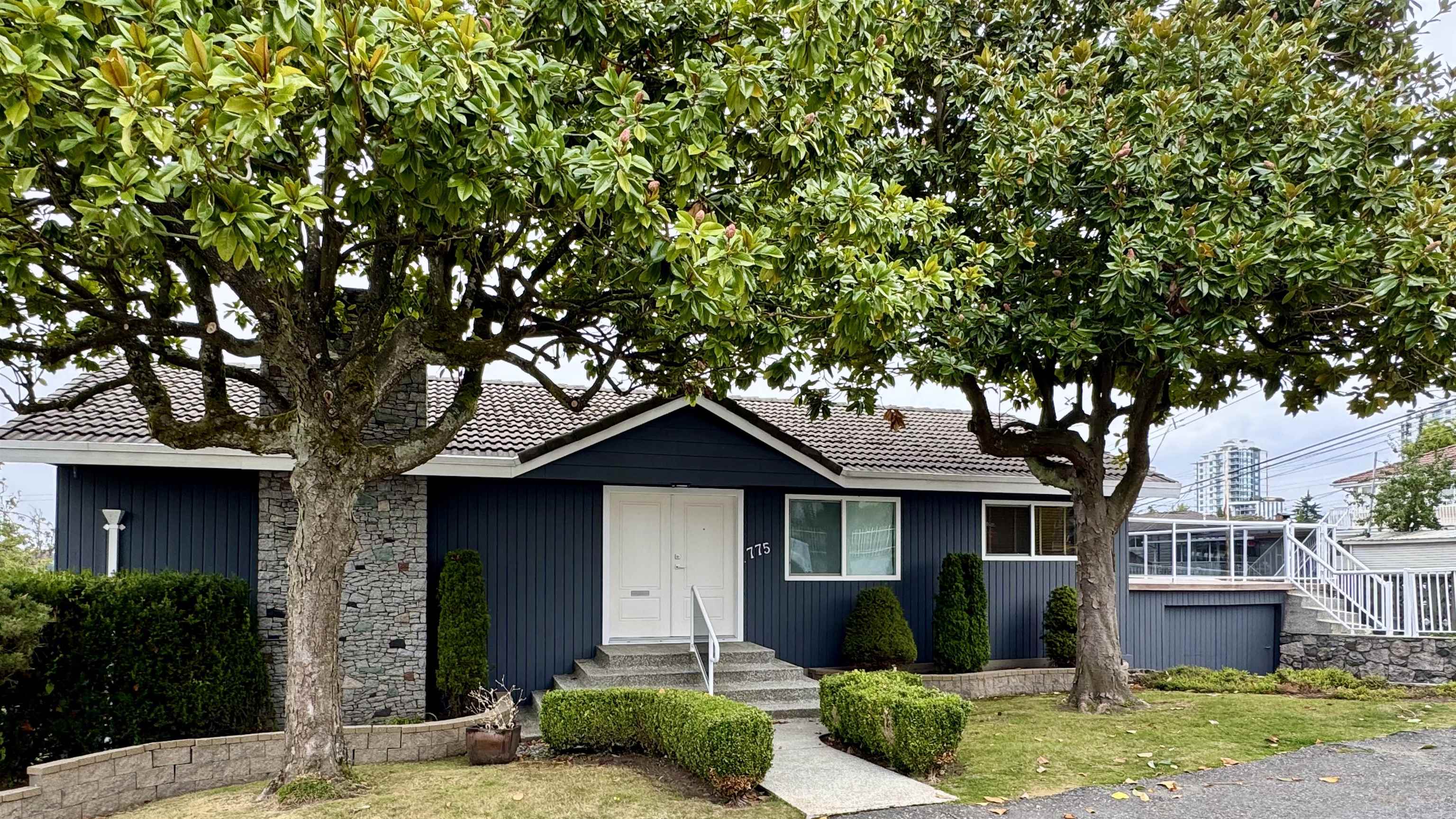 775 ESMOND AVENUE, Burnaby BC V5C 4K4, R3052251, BC,