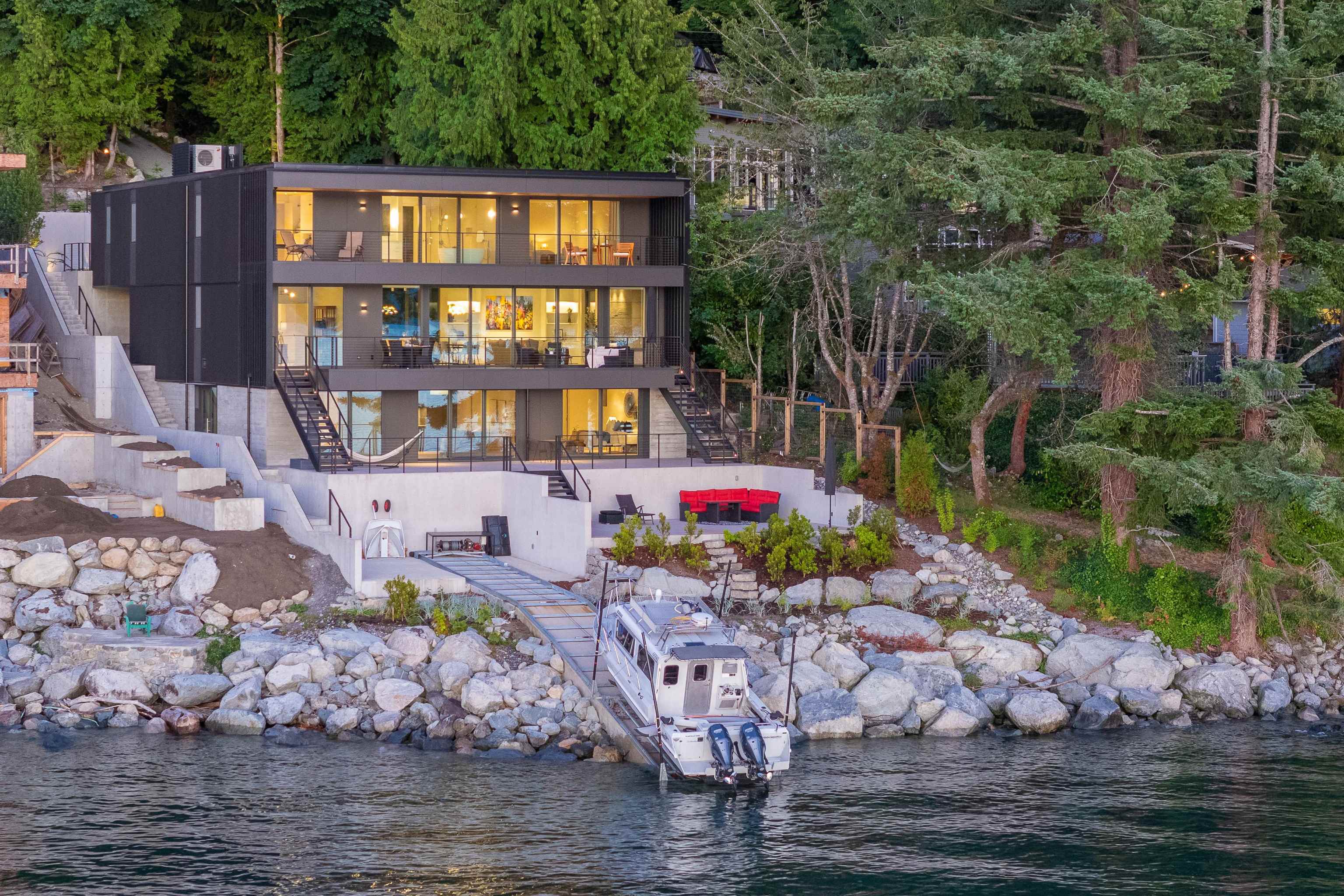8885 LAWRENCE WAY, West Vancouver BC V7W 2T7, R3052691, BC,