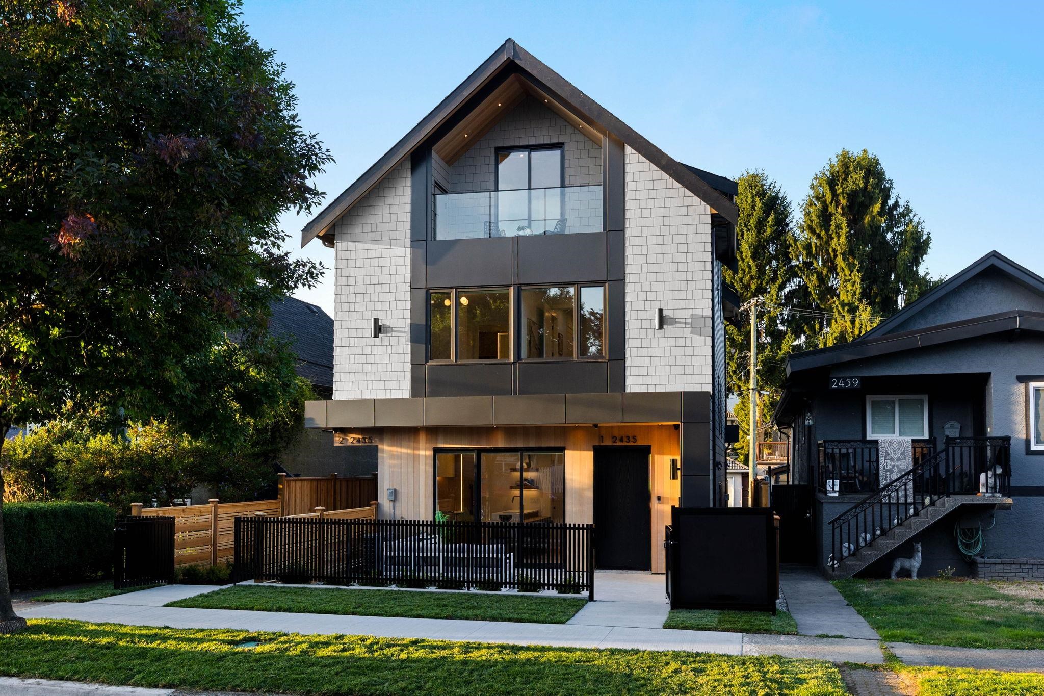 1 2435 NAPIER STREET, R3052734, BC,