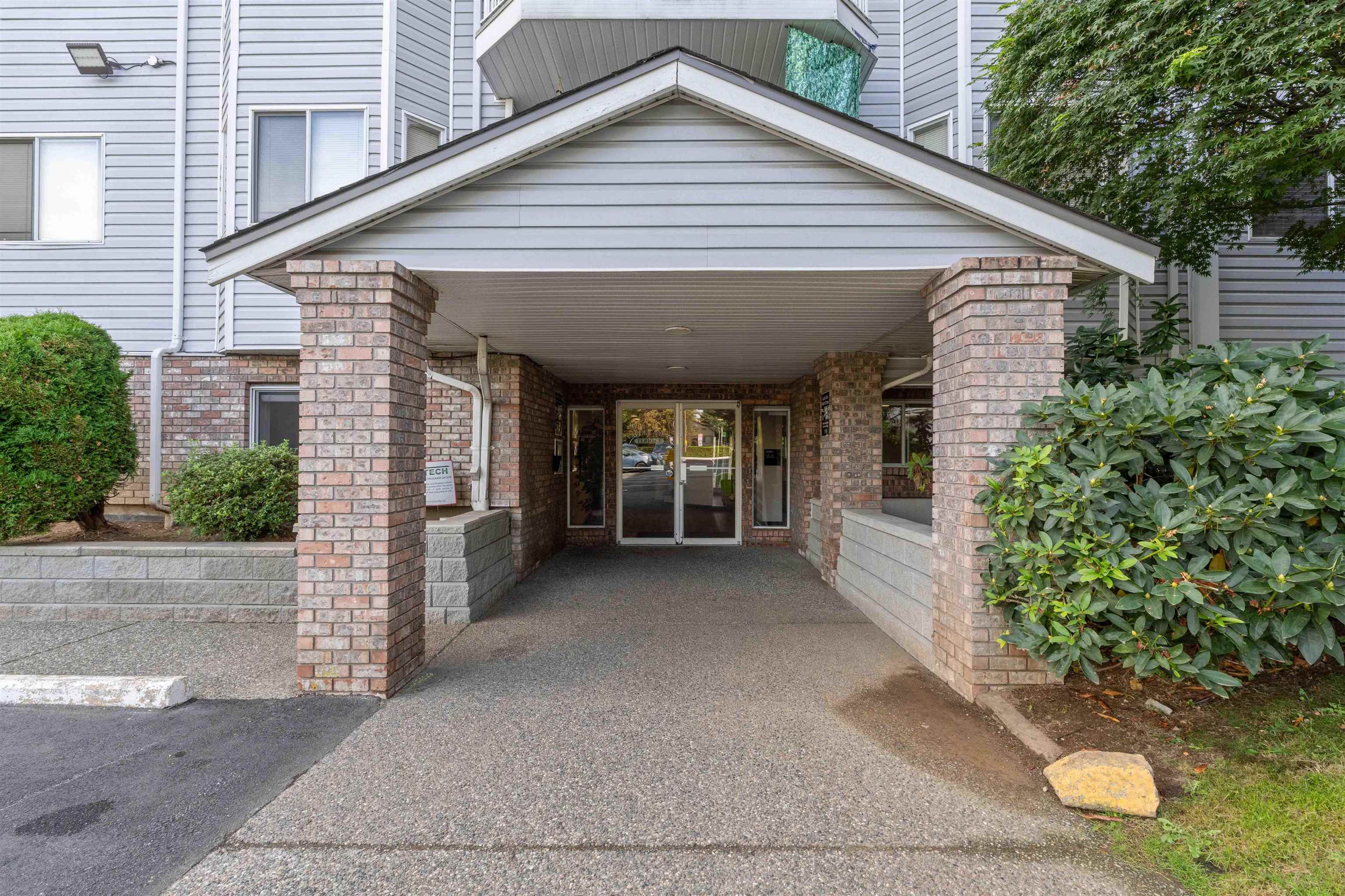 1 2750 FULLER STREET, R3052738, BC,