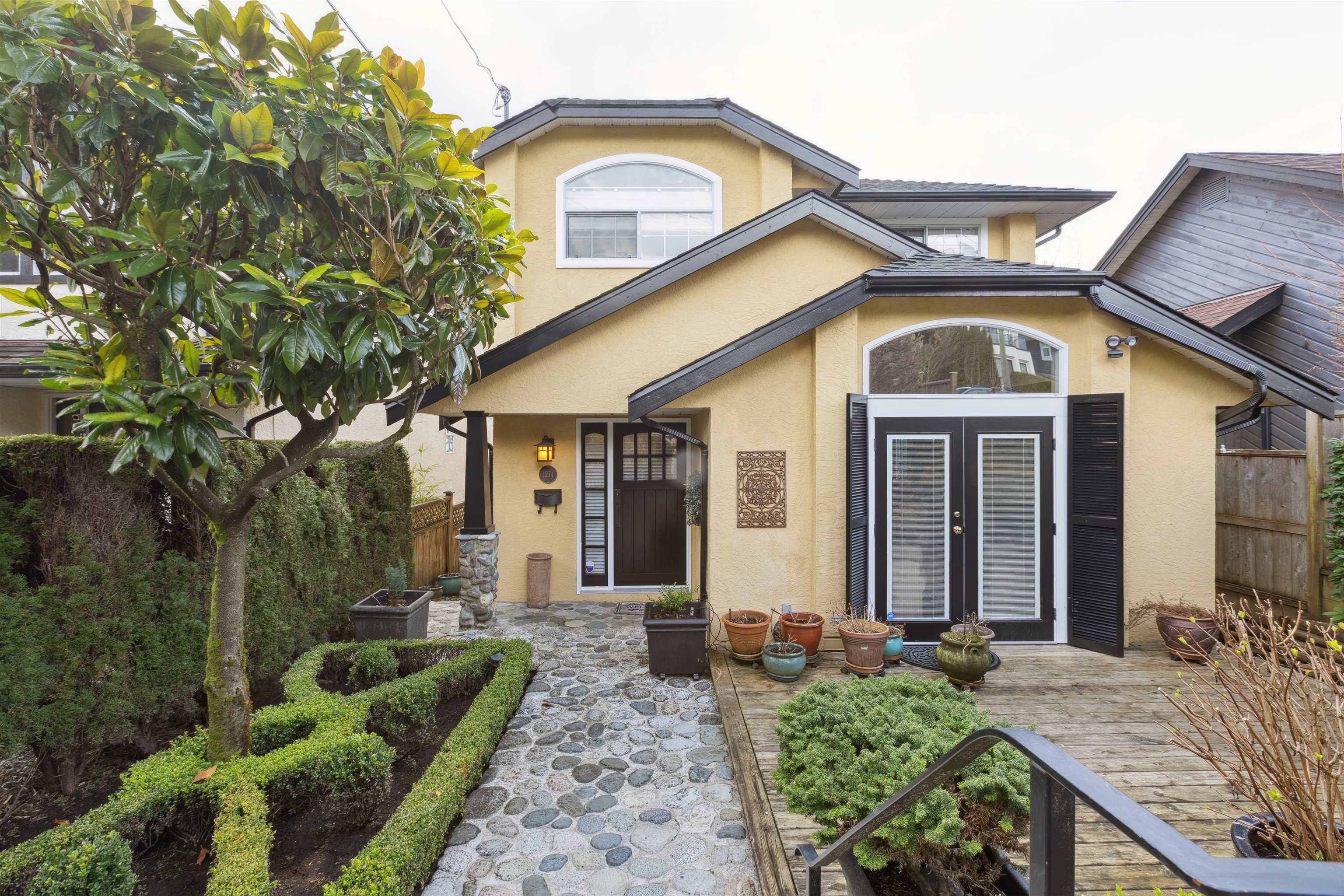 1274 ESQUIMALT AVENUE, West Vancouver BC V7T 1K3, R3052867, BC,