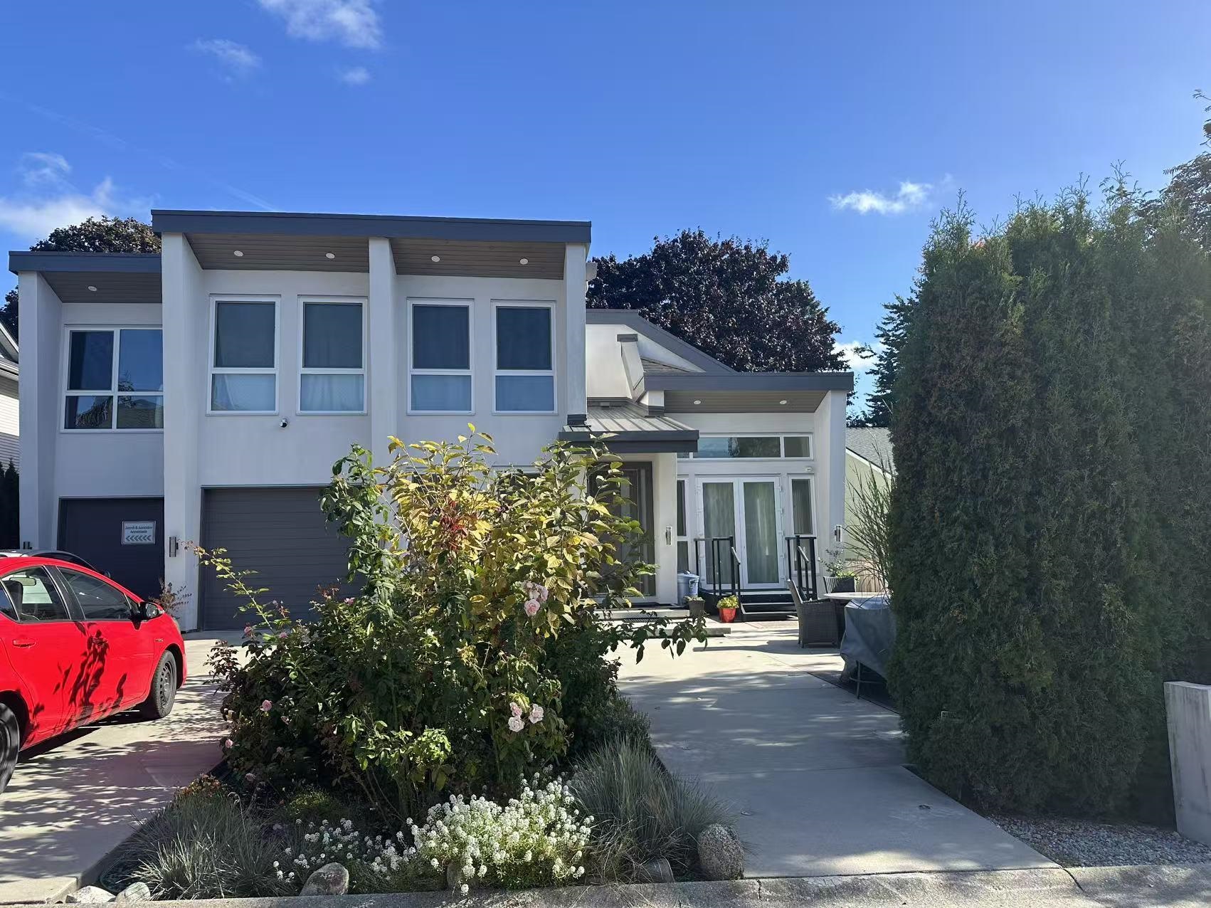 1525 KING GEORGE BLVD, Surrey BC V4A 9R3, R3052912, BC,