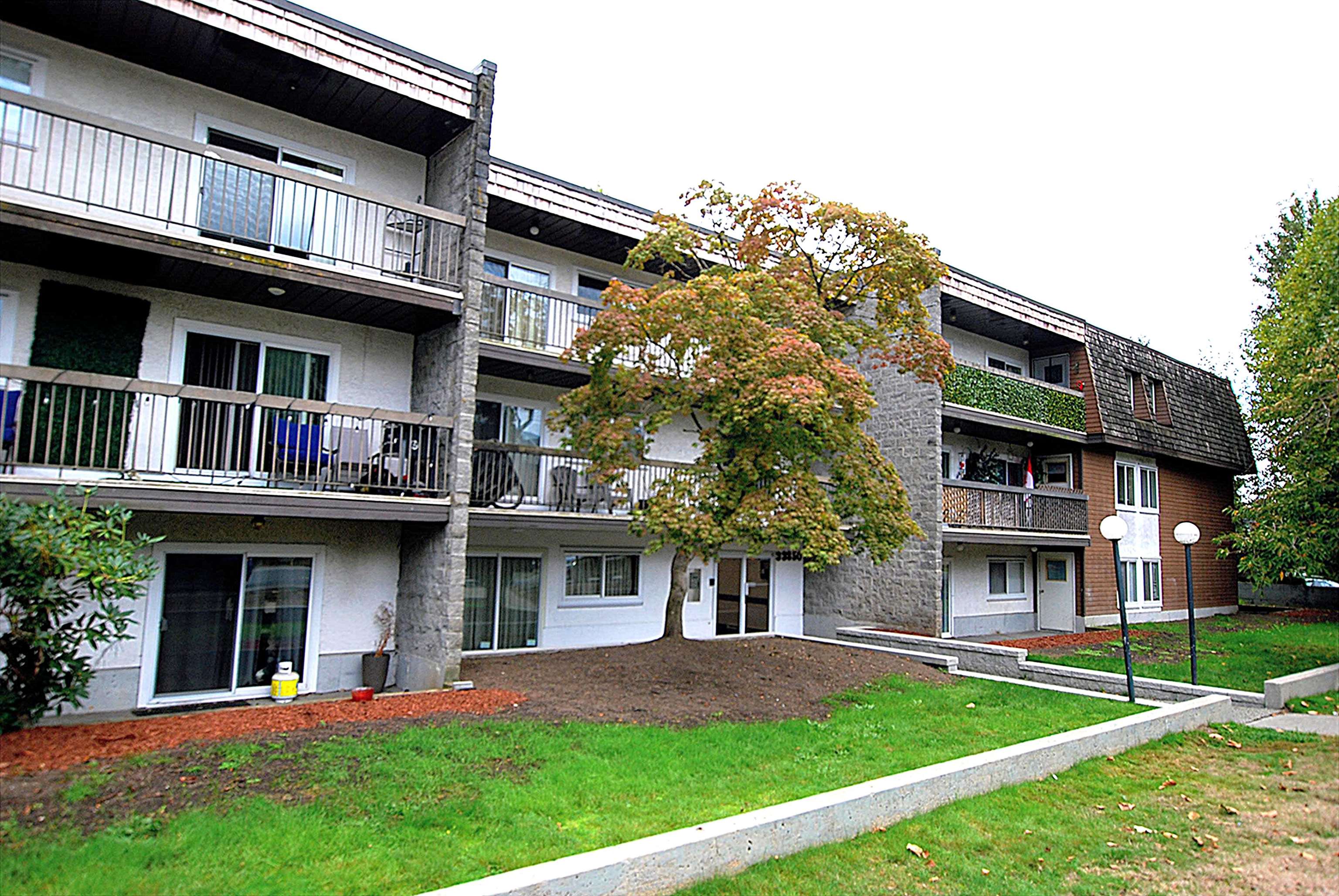 210 33850 FERN STREET, R3052941, BC,