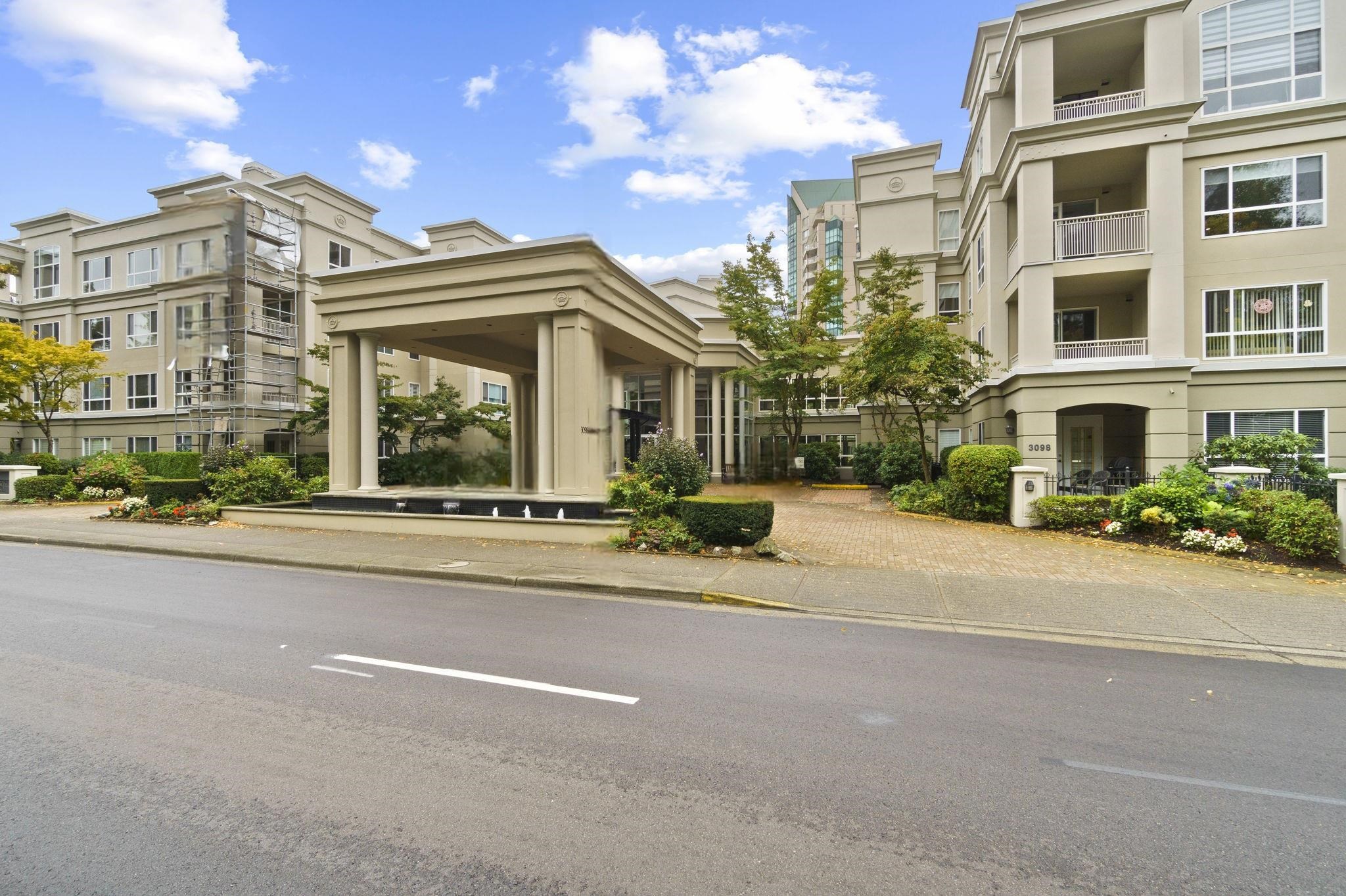 130 3098 GUILDFORD WAY, R3052972, BC,