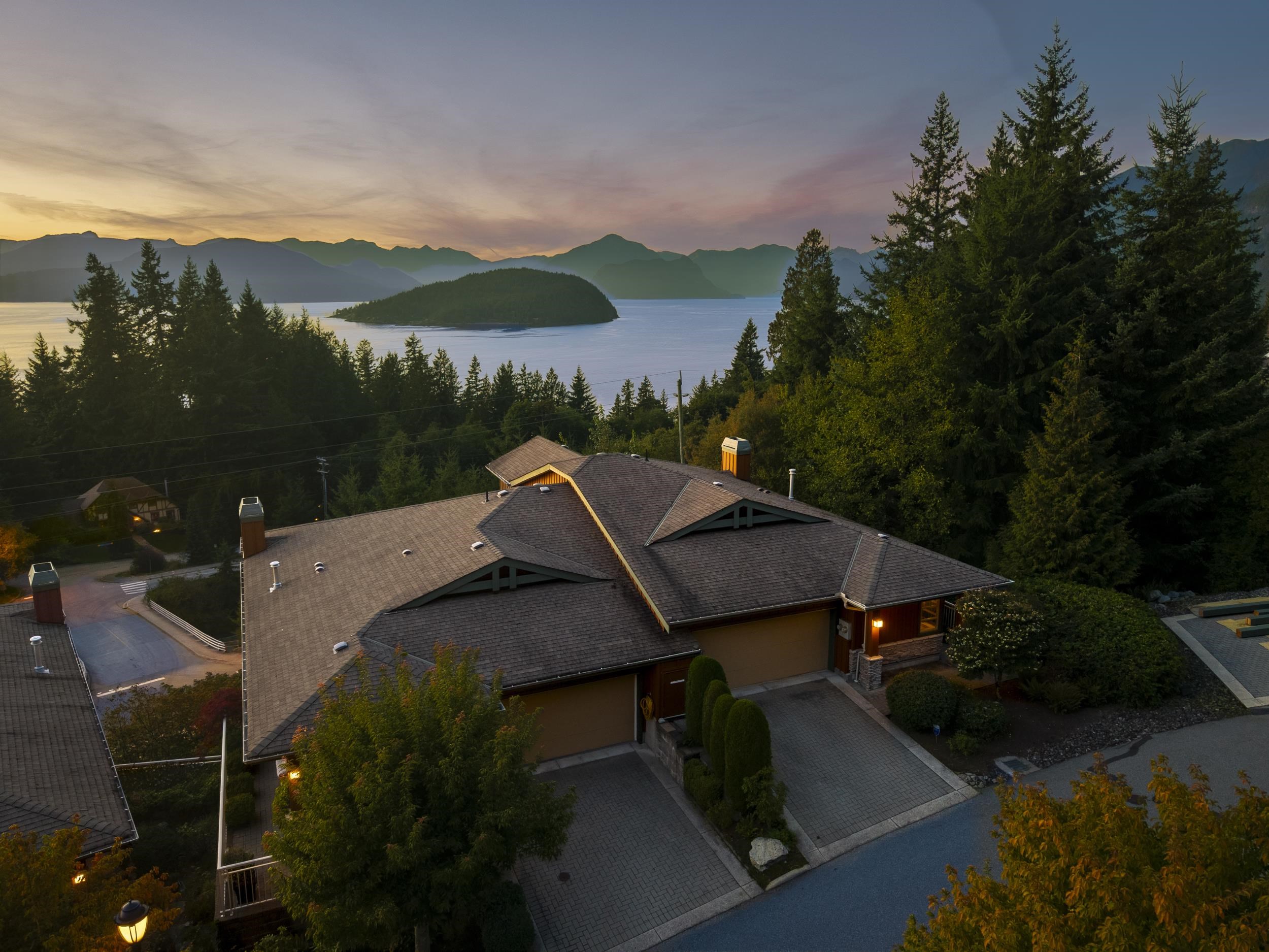 8519 SEASCAPE DRIVE, West Vancouver BC V7W 3J7, R3053020, BC,