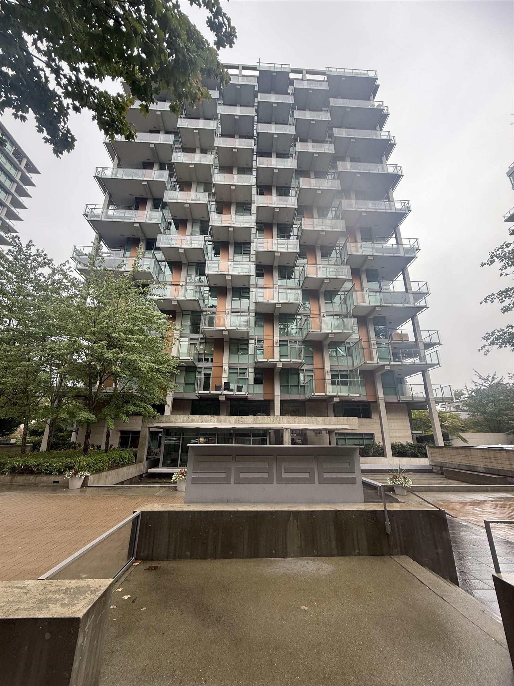 606 5782 BERTON AVENUE, R3053032, BC,