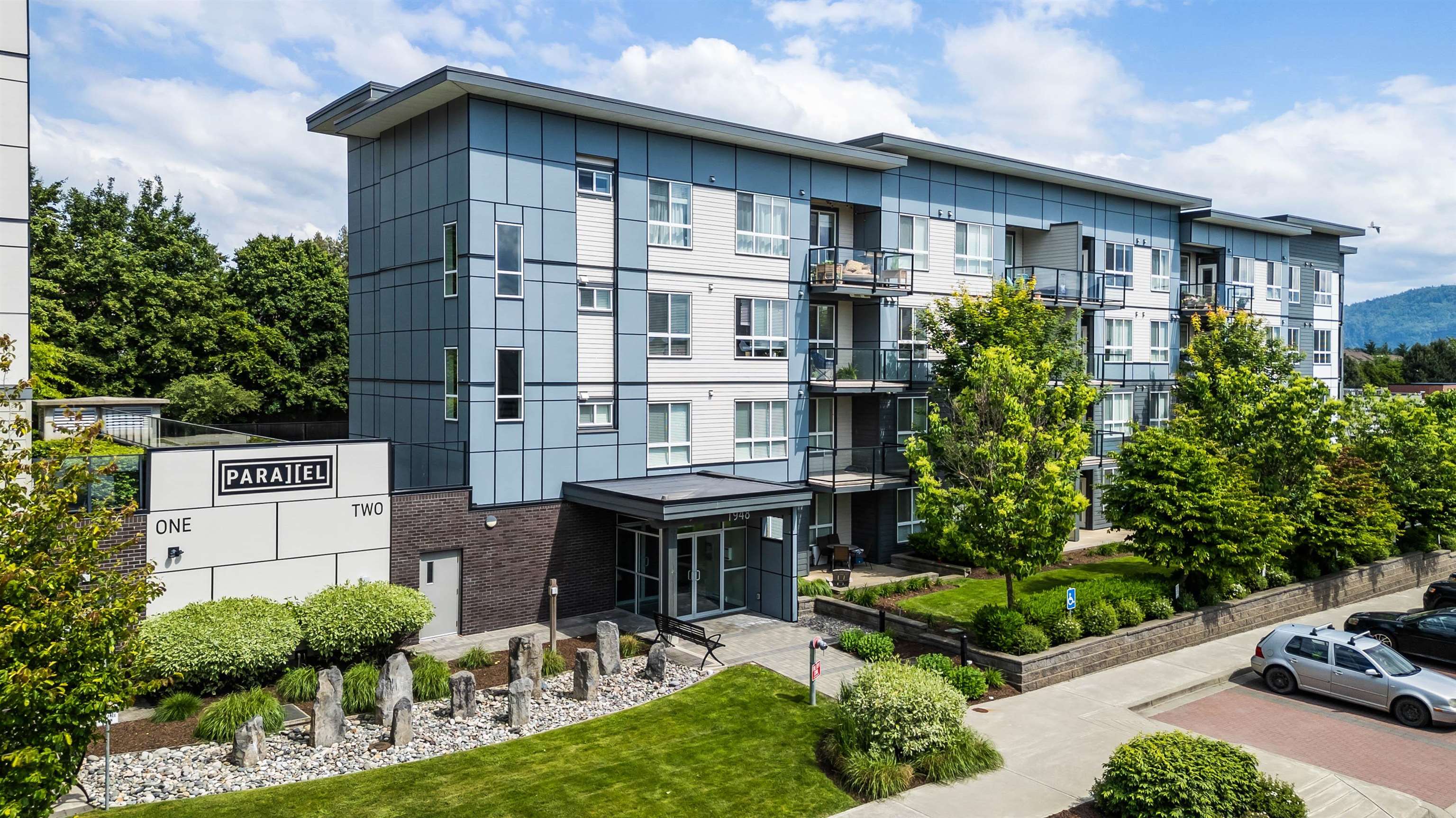 308 1948 NORTH PARALLEL ROAD, R3053033, BC,