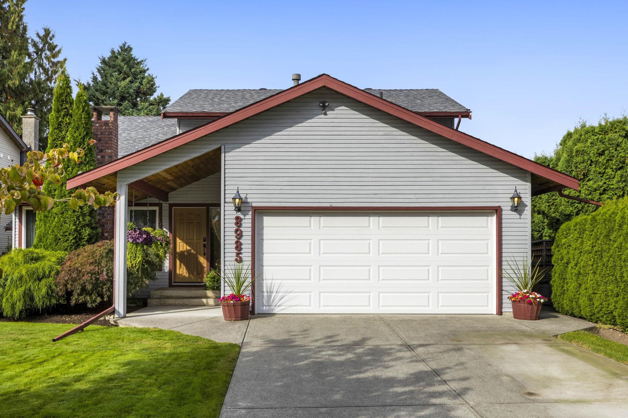 8985 145 STREET, Surrey BC V3R 7J6, R3053048, BC,