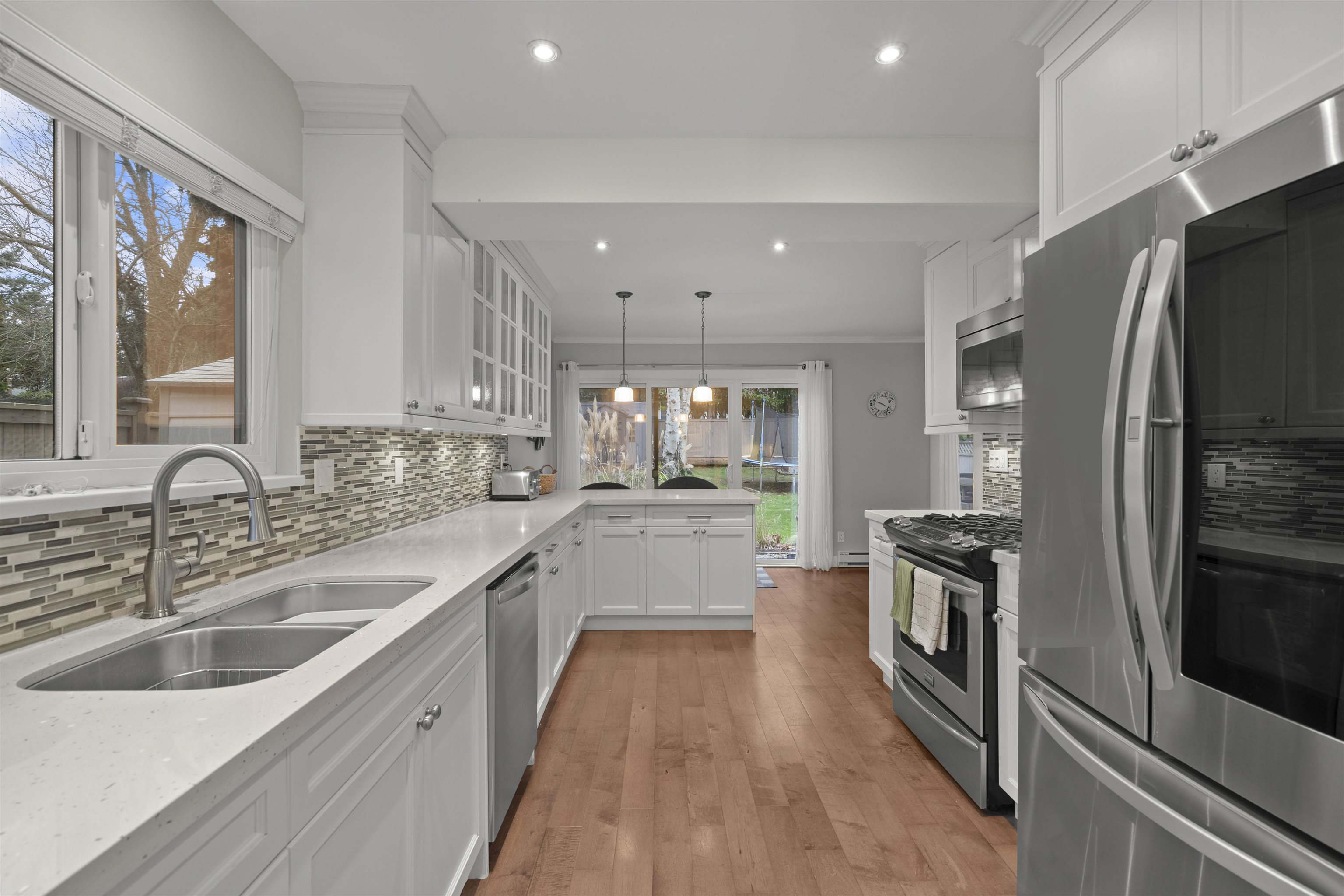 13507 15 AVENUE, Surrey BC V4A 5H4, R3053066, BC,