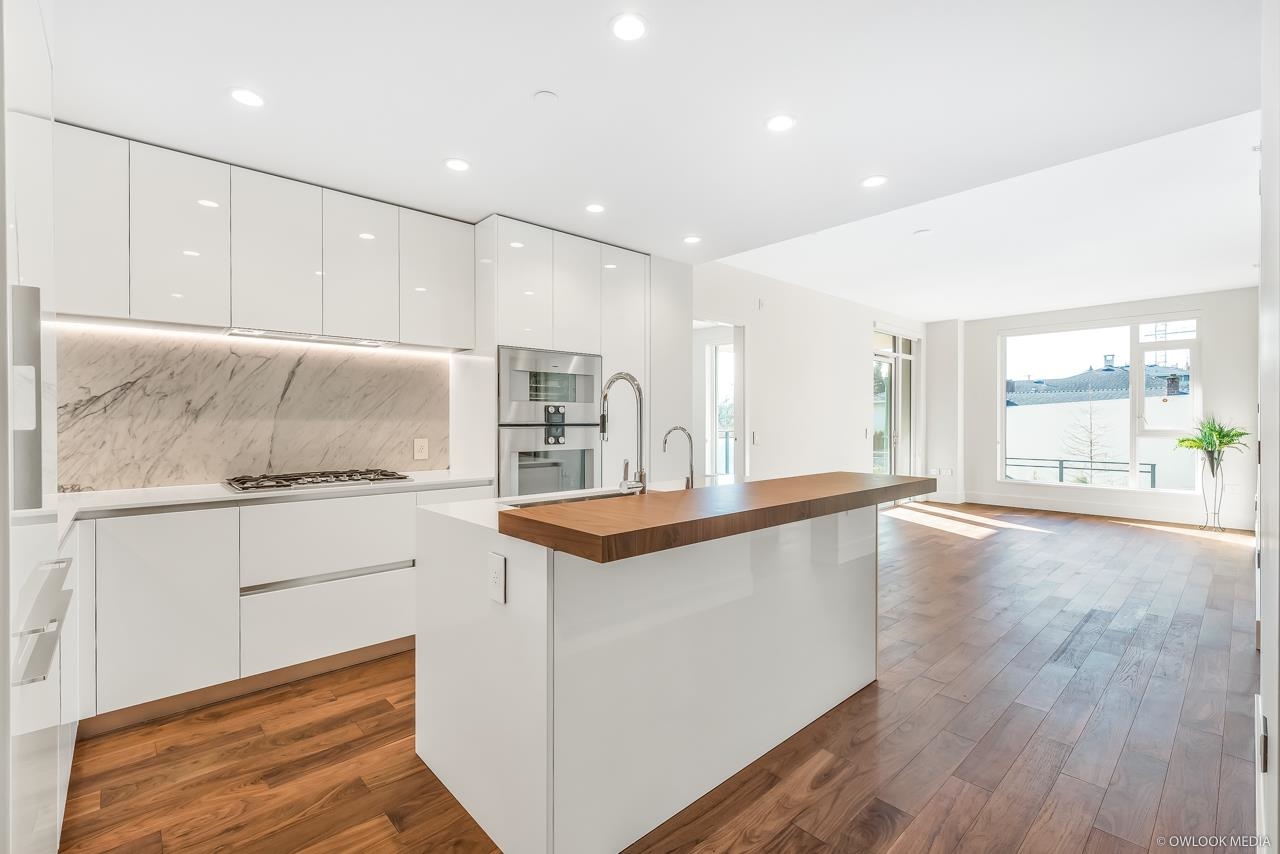 203 389 59TH AVENUE, R3053130, BC,