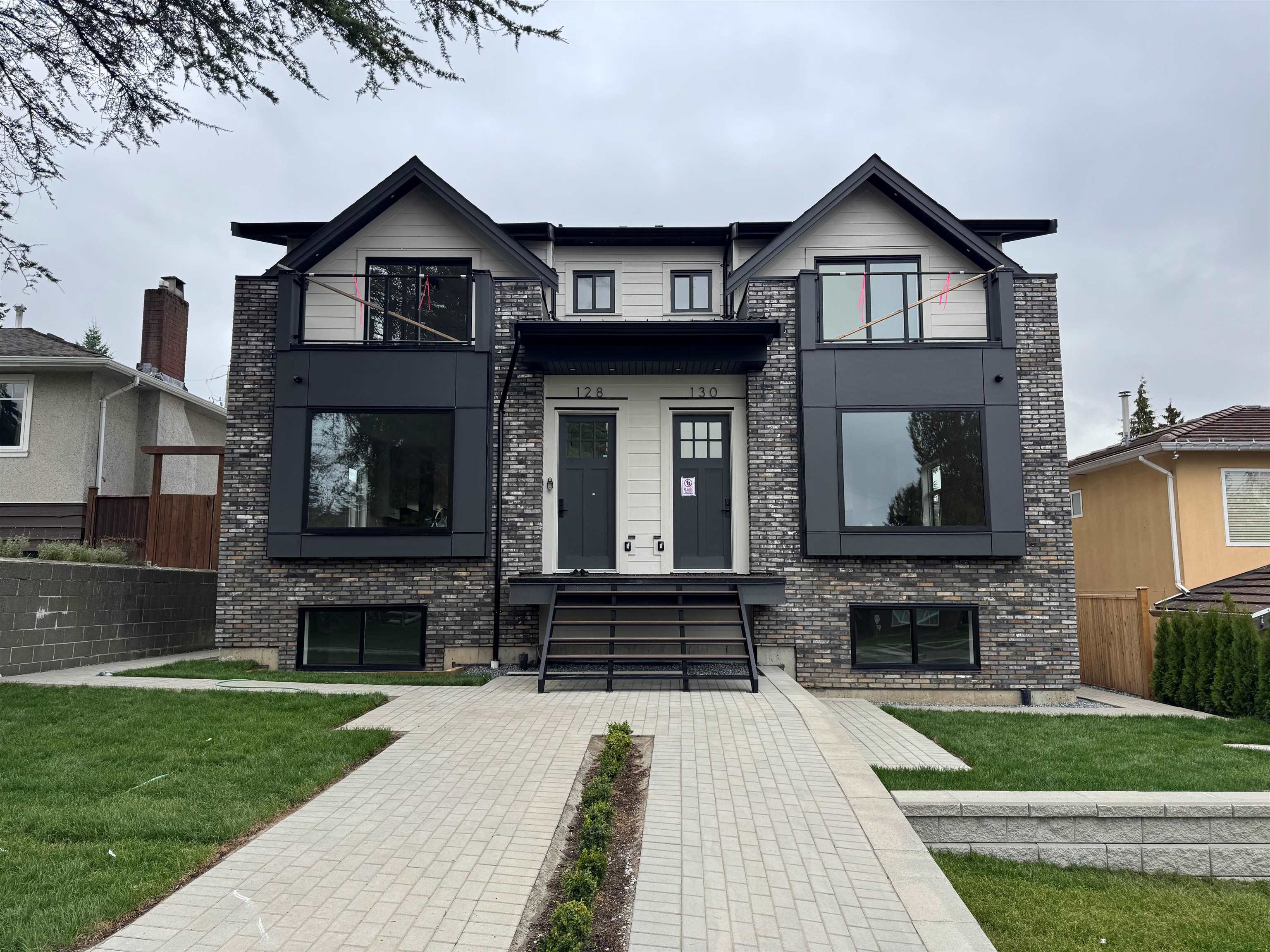130 N GROSVENOR AVENUE, Burnaby BC V5B 1J2, R3053196, BC,