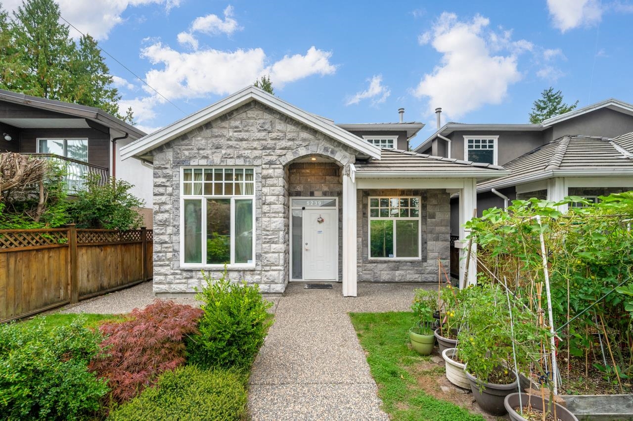 5239 INMAN AVENUE, Burnaby BC V5H 2L5, R3053284, BC,